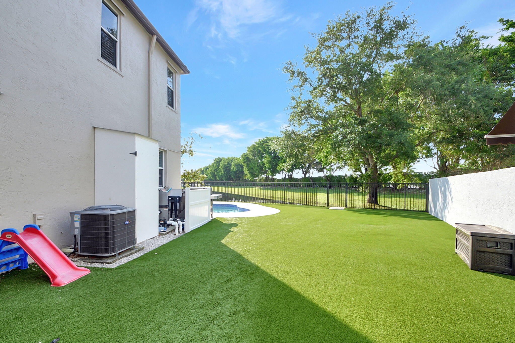 7518 Oak Grove Circle