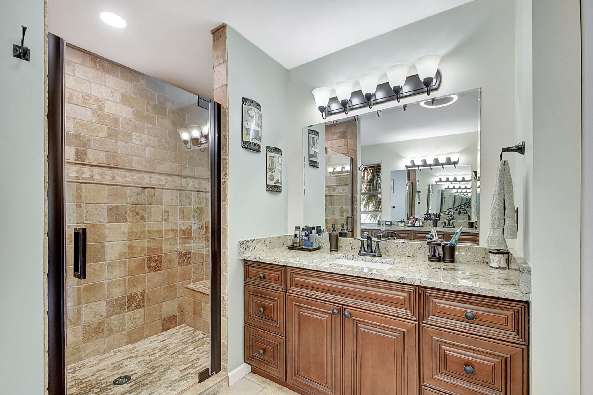 7518 Oak Grove Circle