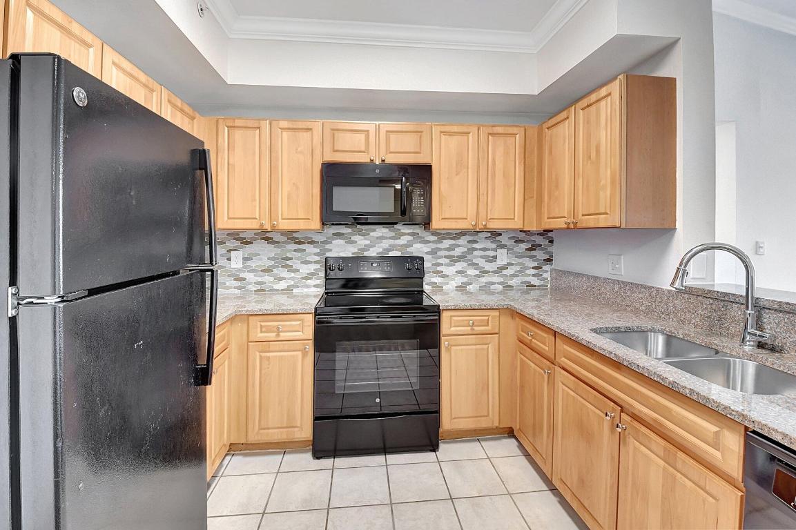 15125 Michelangelo Boulevard 207