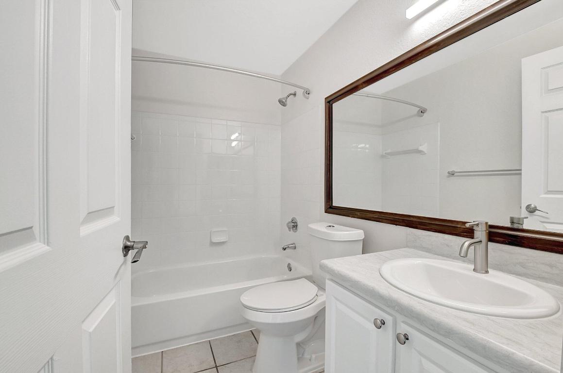 15125 Michelangelo Boulevard 207