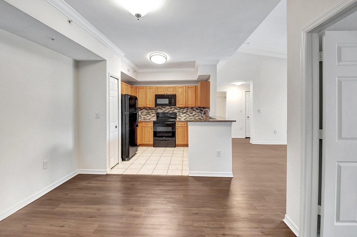 15125 Michelangelo Boulevard 207