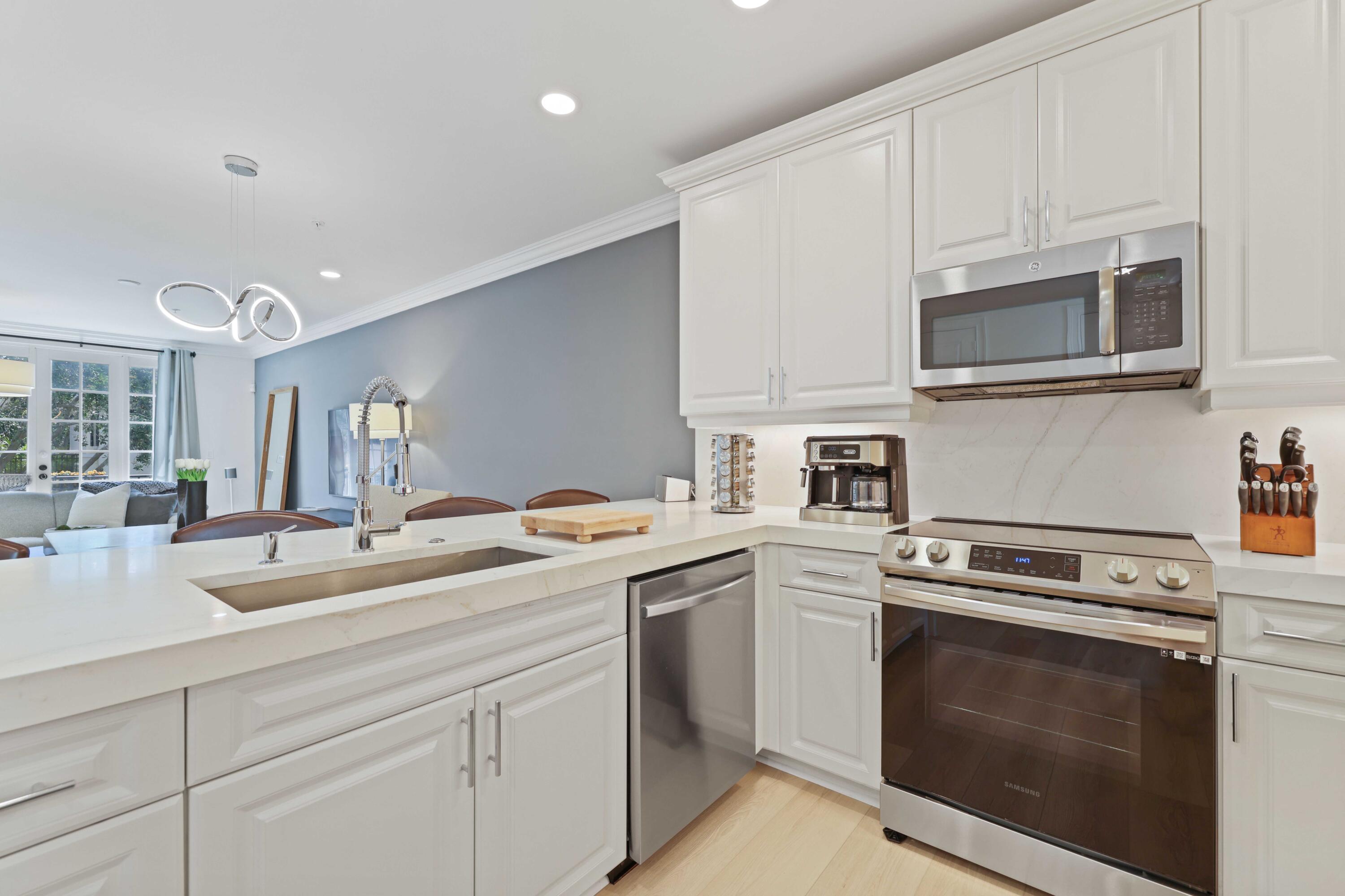 1050 E Heritage Club Circle