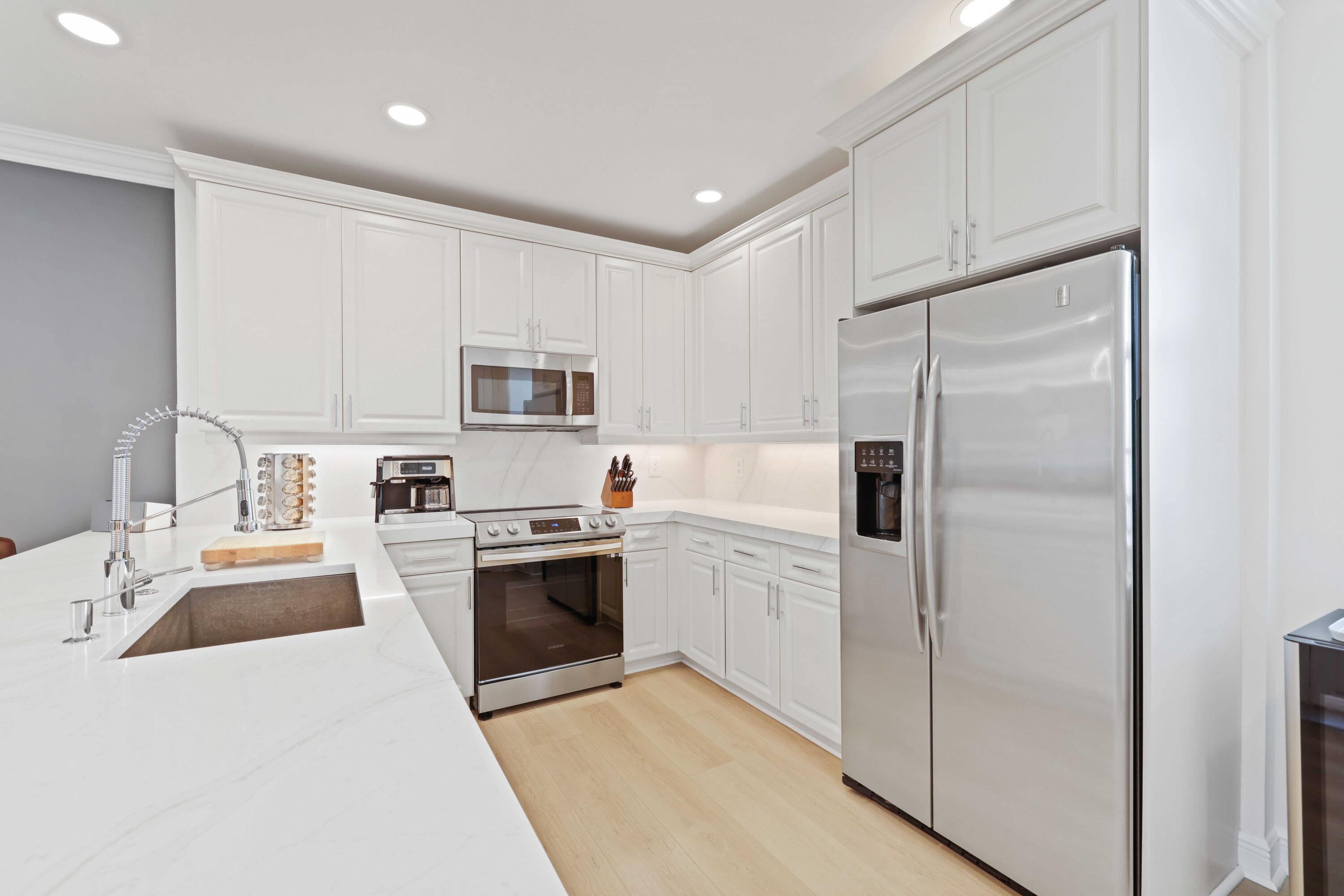 1050 E Heritage Club Circle