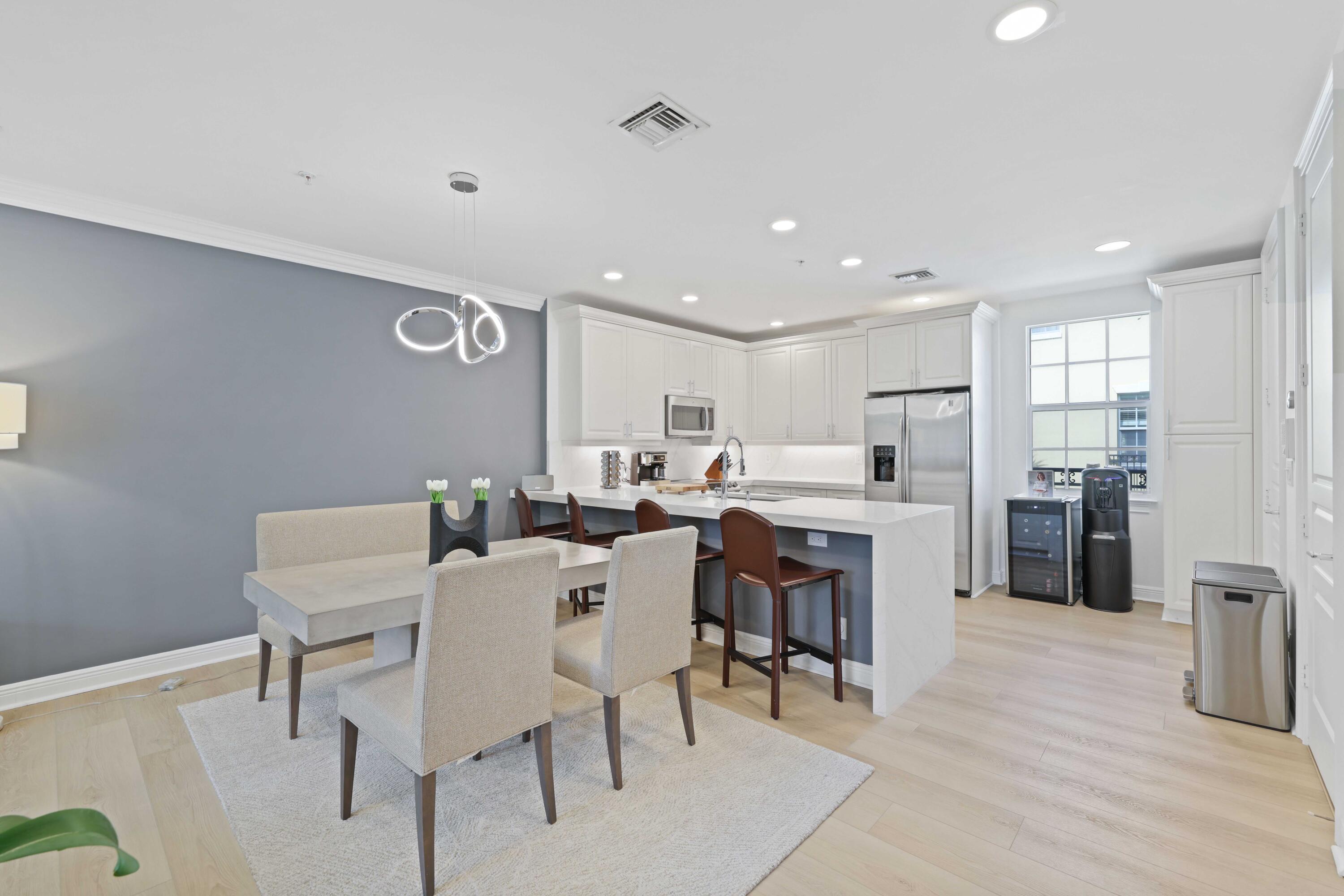 1050 E Heritage Club Circle