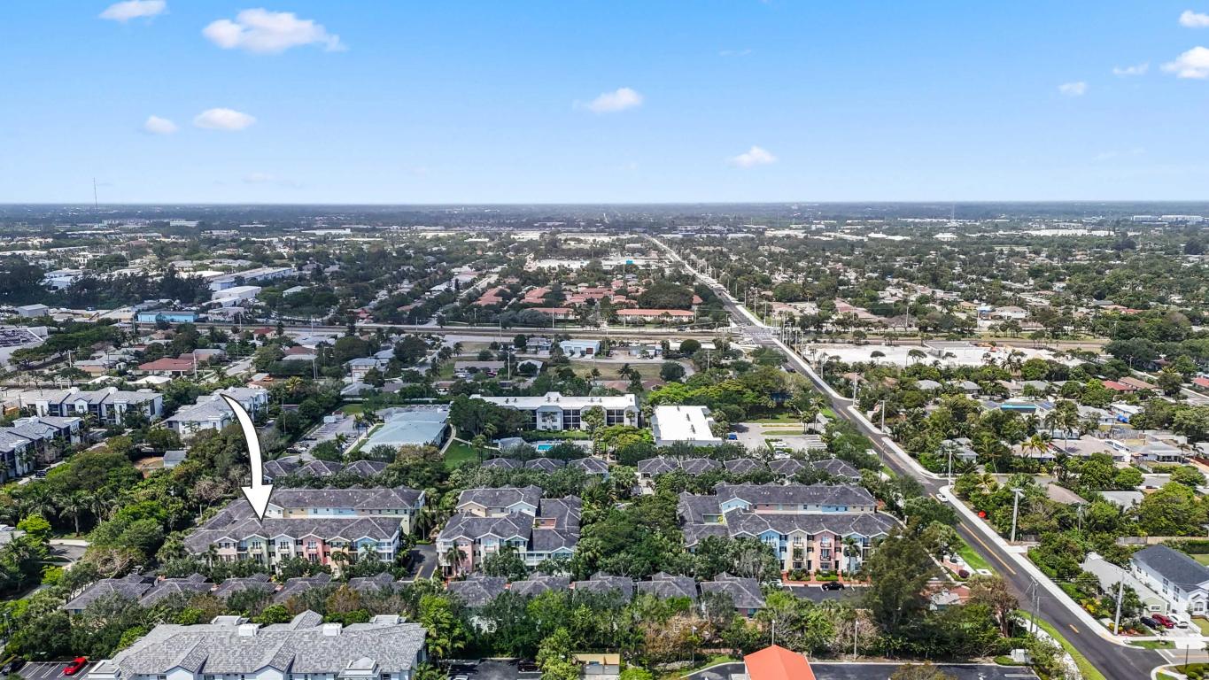 1050 E Heritage Club Circle