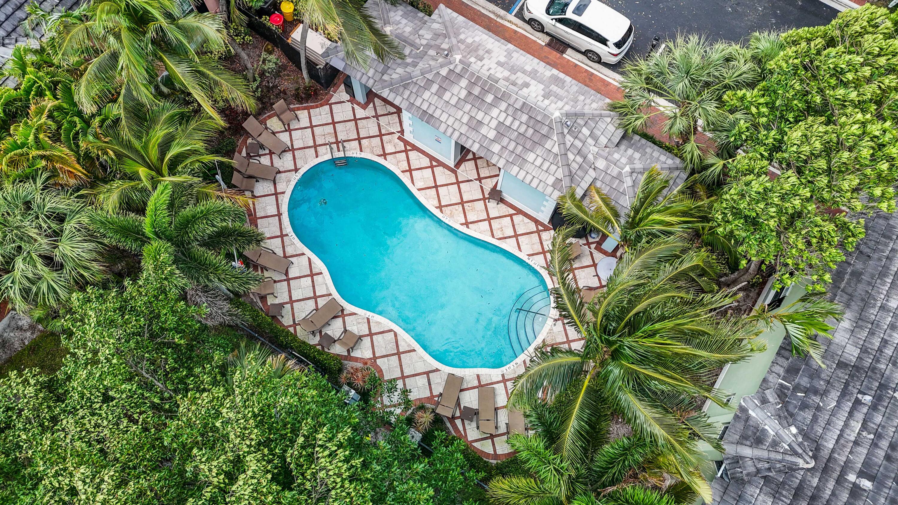 1050 E Heritage Club Circle