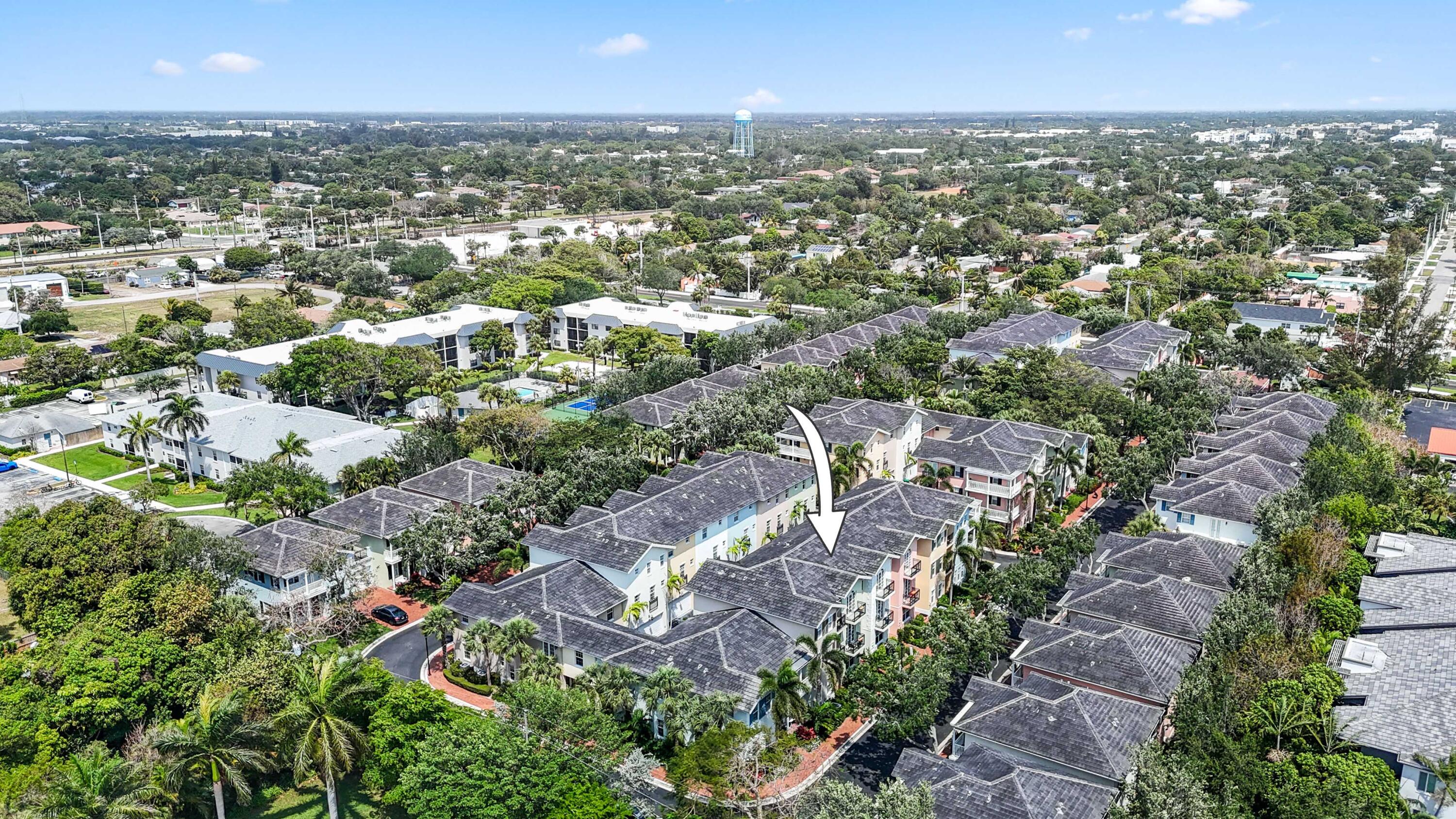 1050 E Heritage Club Circle