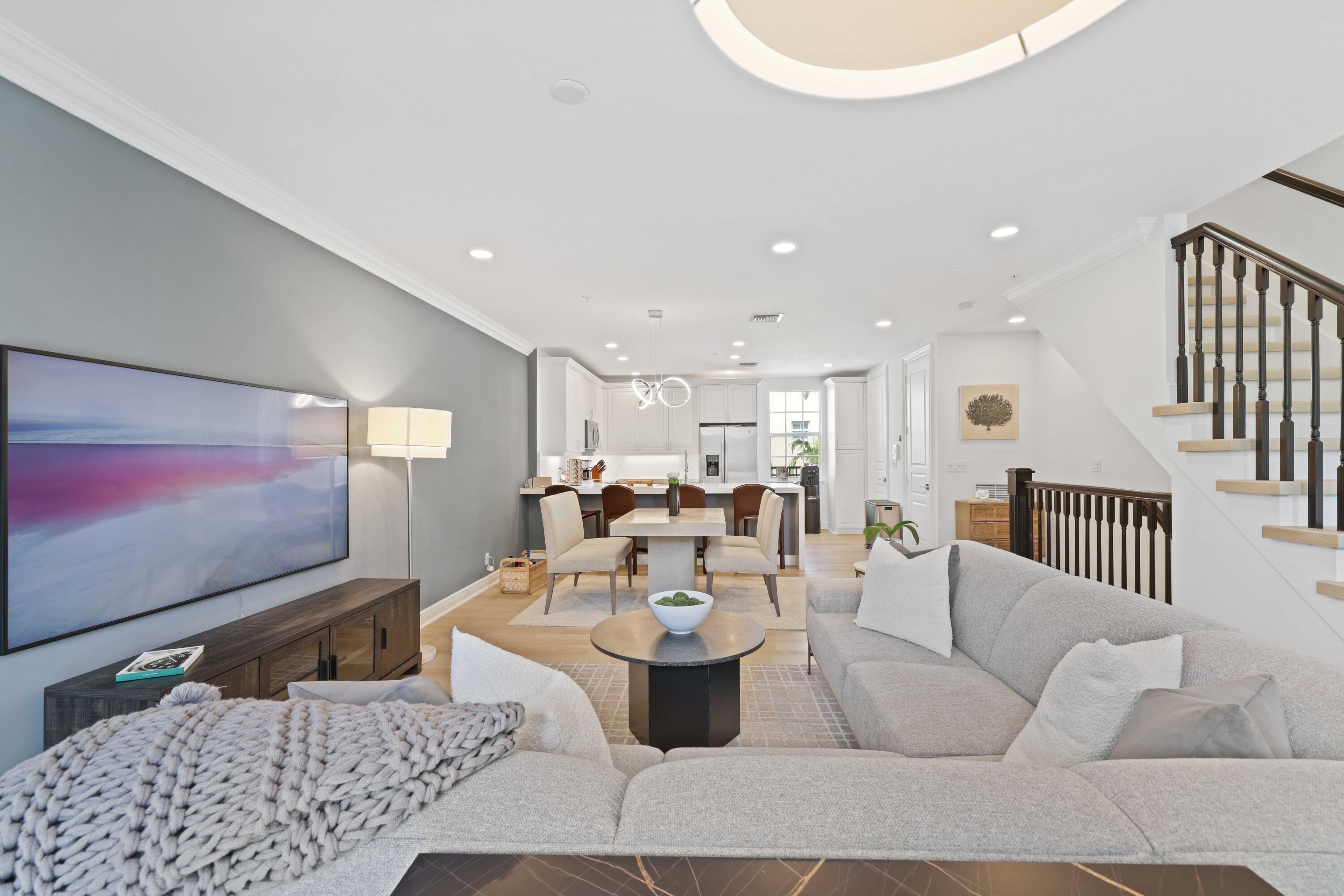 1050 E Heritage Club Circle