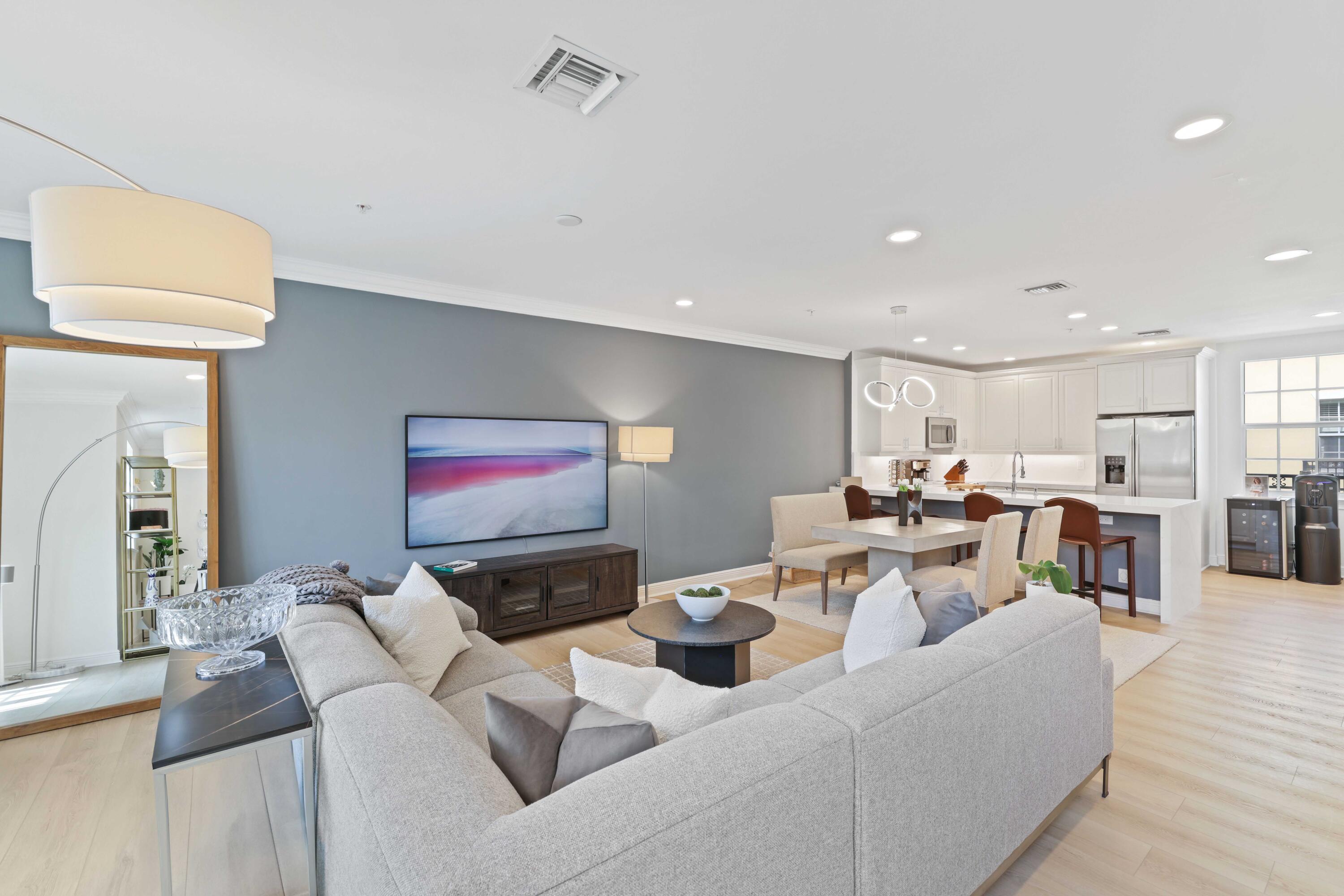 1050 E Heritage Club Circle