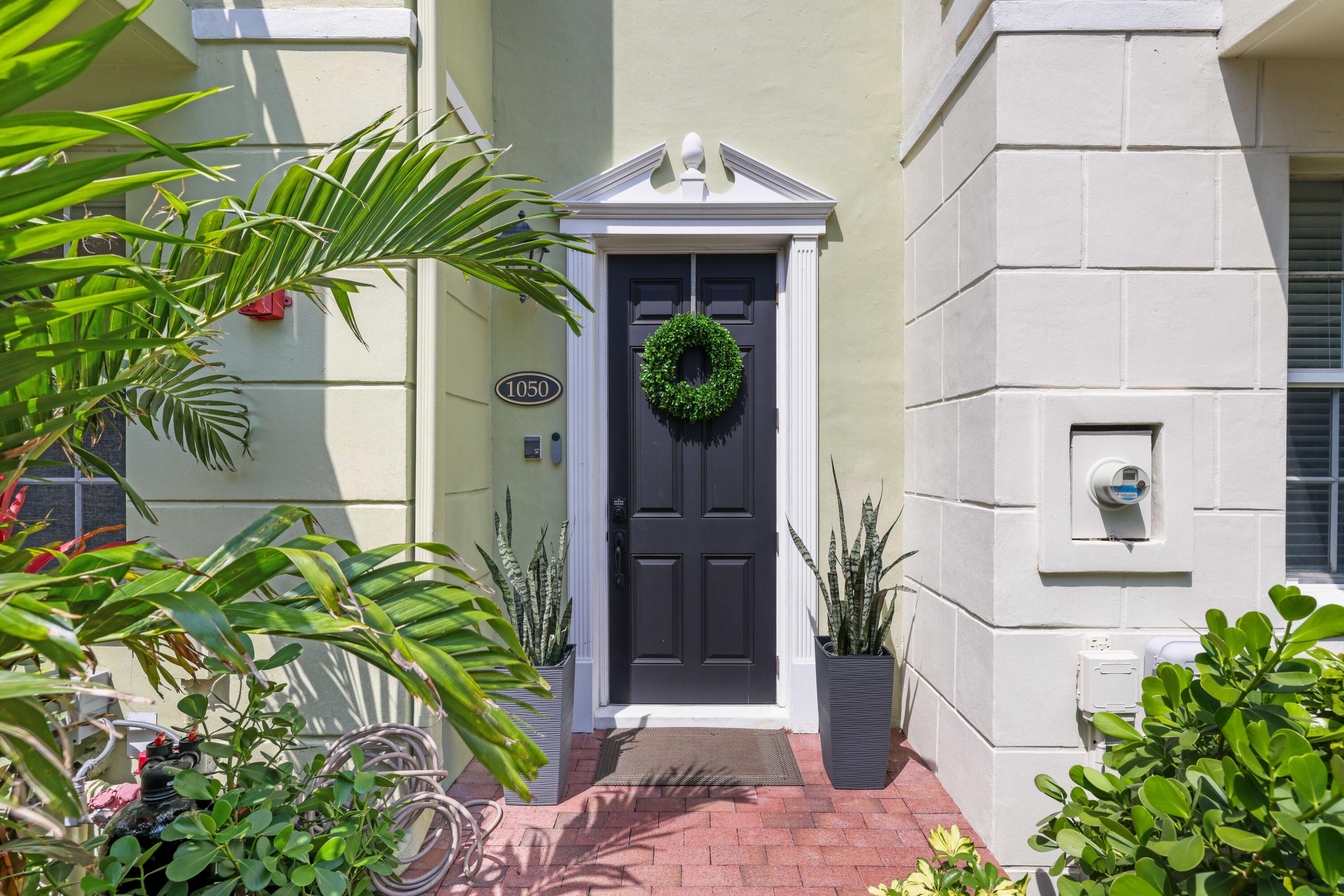 1050 E Heritage Club Circle