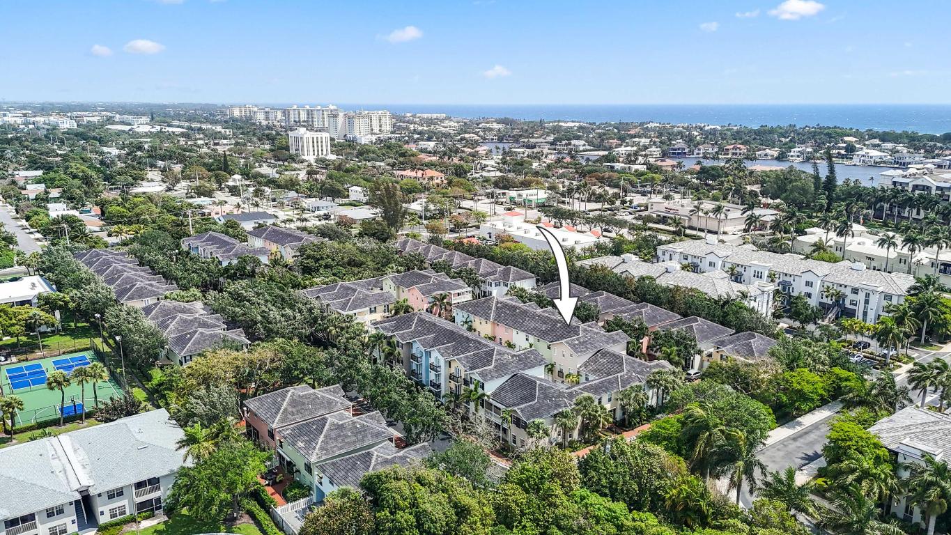 1050 E Heritage Club Circle