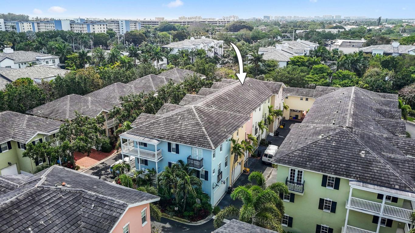 1050 E Heritage Club Circle