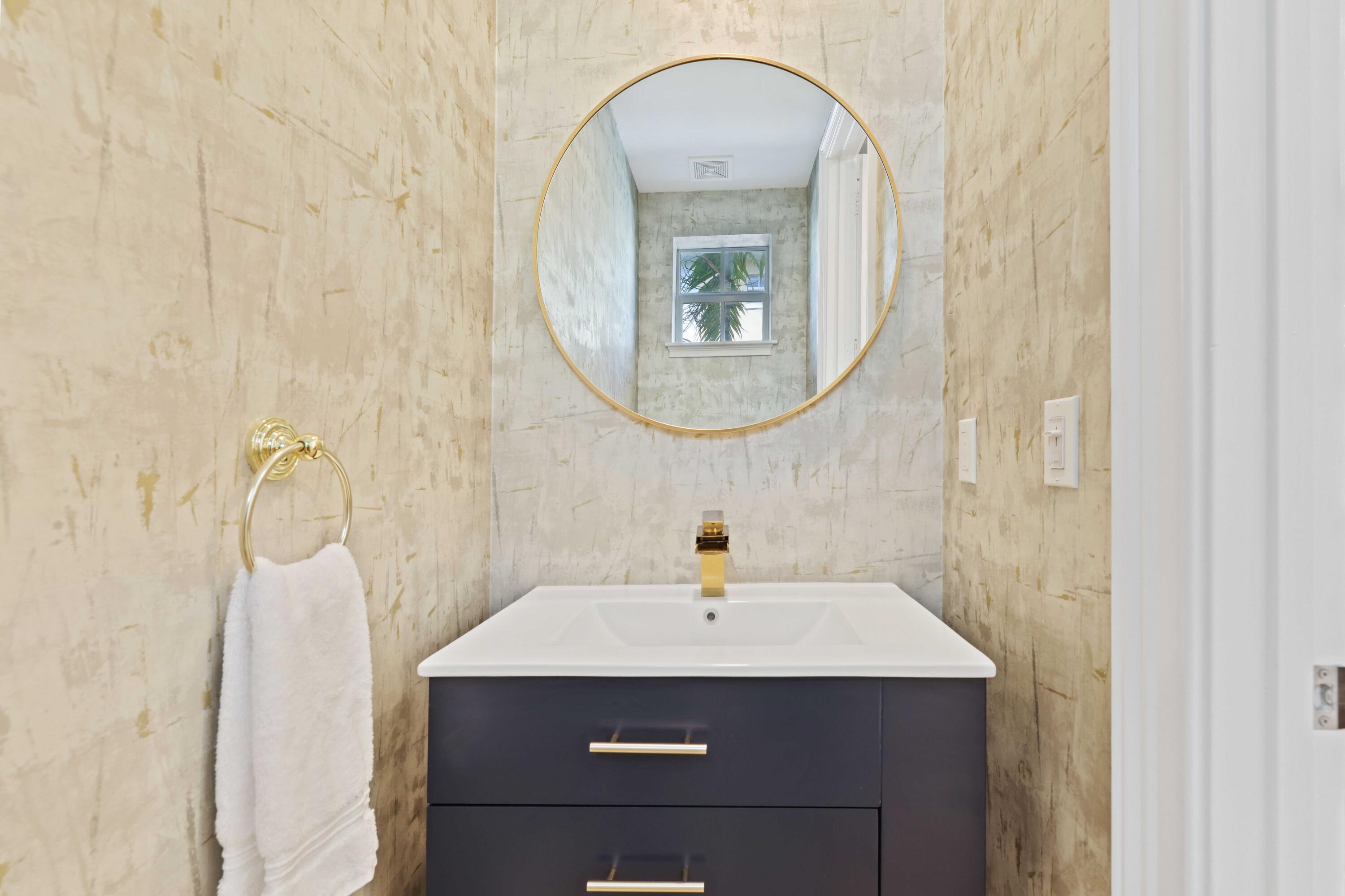 1050 E Heritage Club Circle