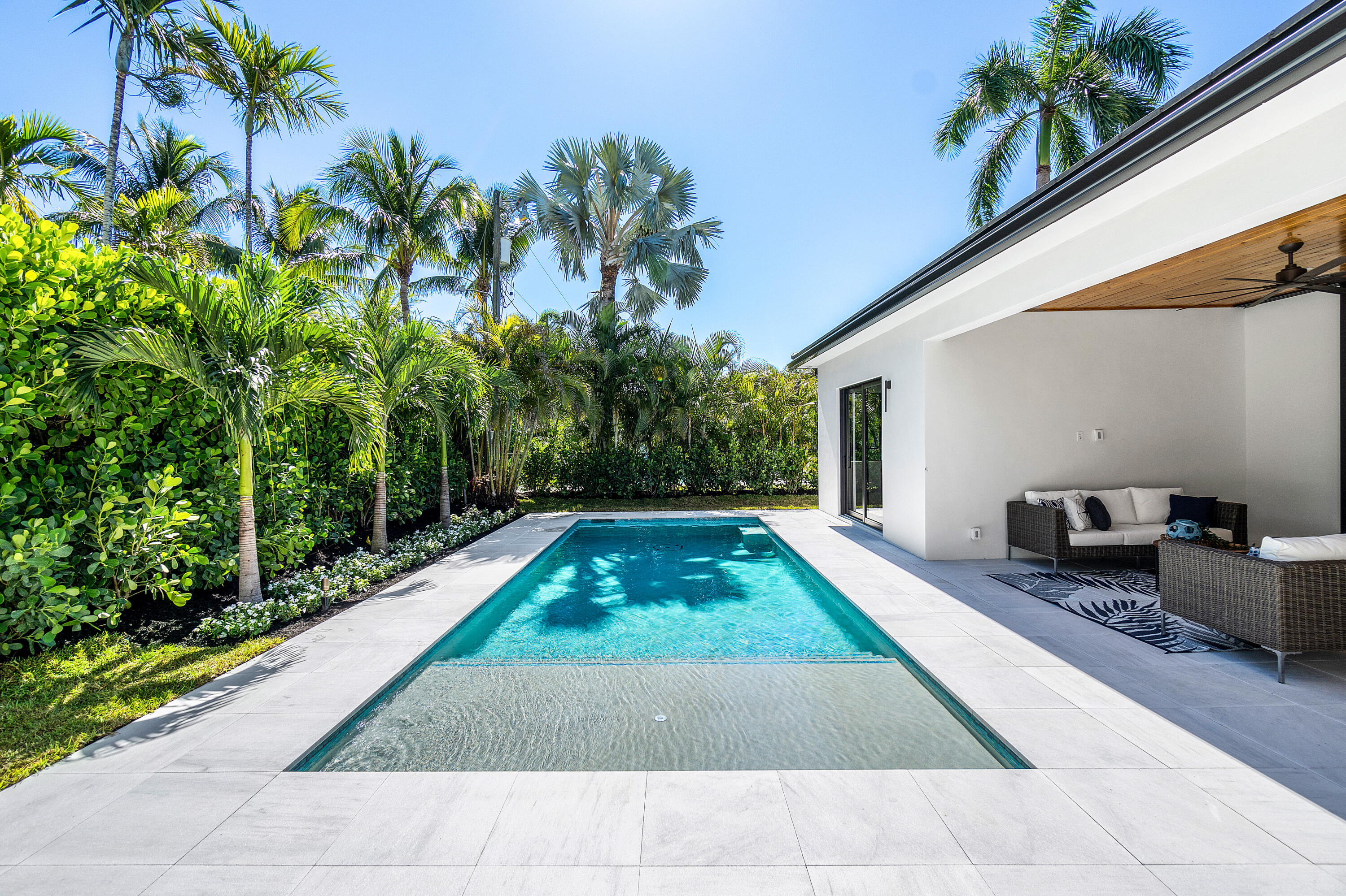 719 Sunshine Drive