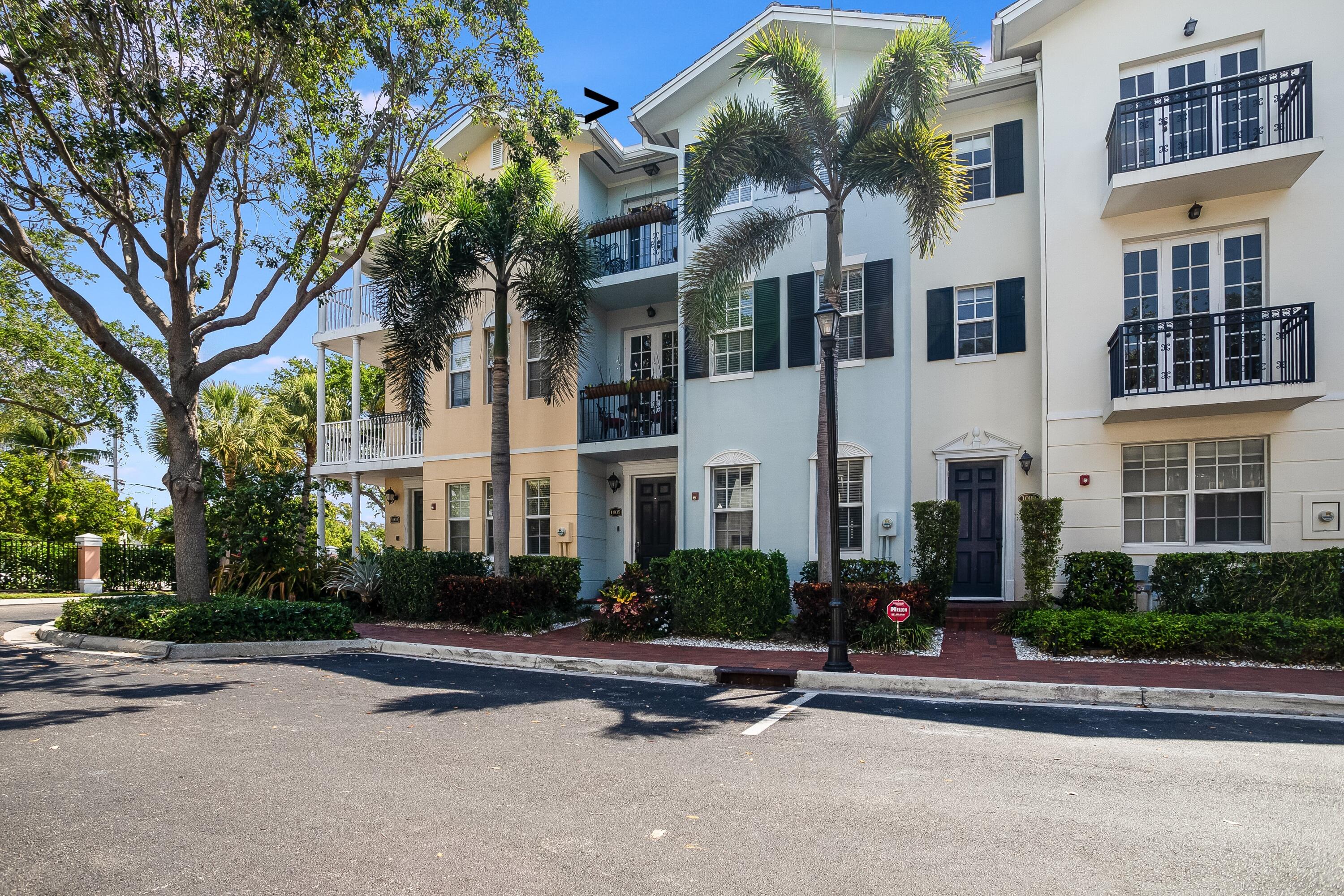 1005 W Heritage Club Circle