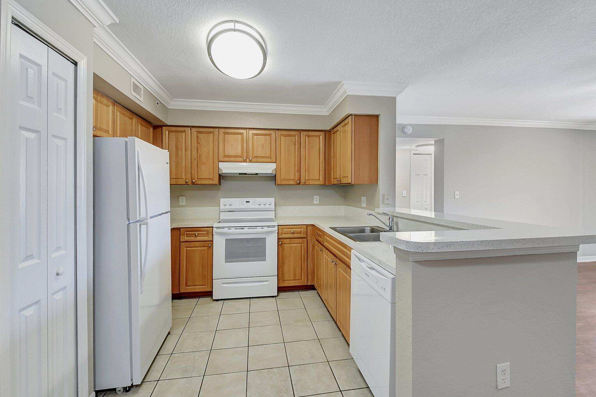 15185 Michelangelo Boulevard 102