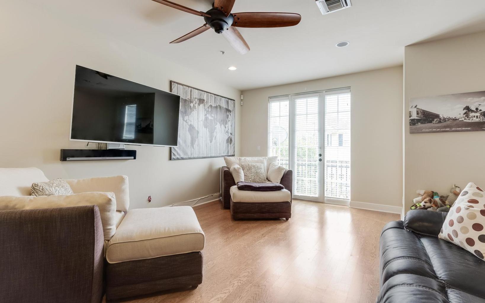 1053 W Heritage Club Circle