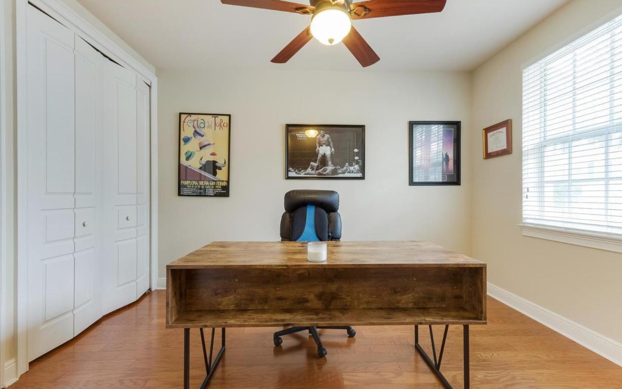 1053 W Heritage Club Circle