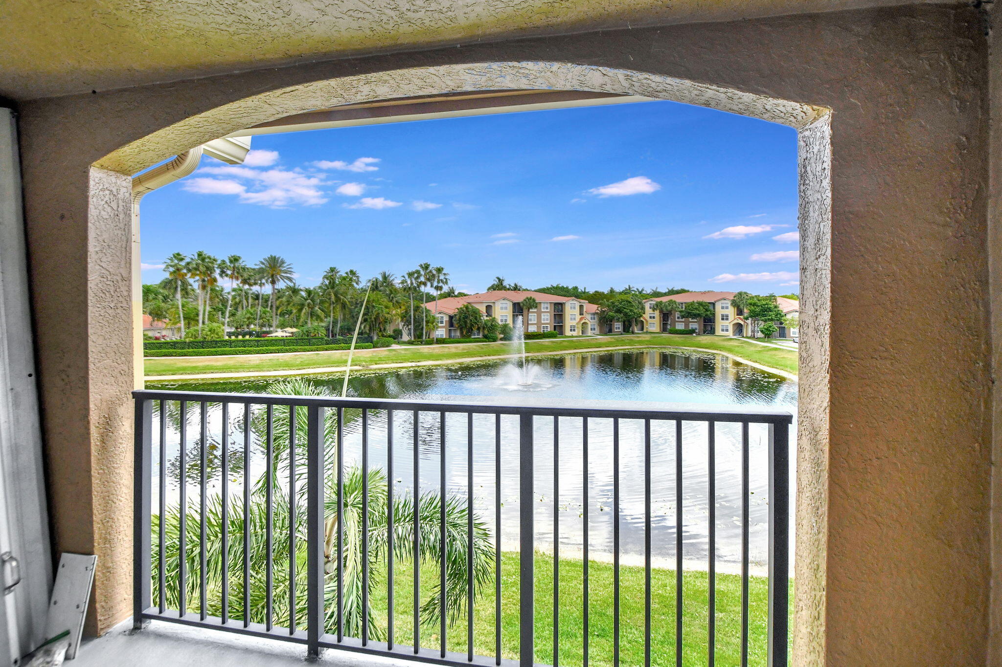 15095 Michelangelo Boulevard 304