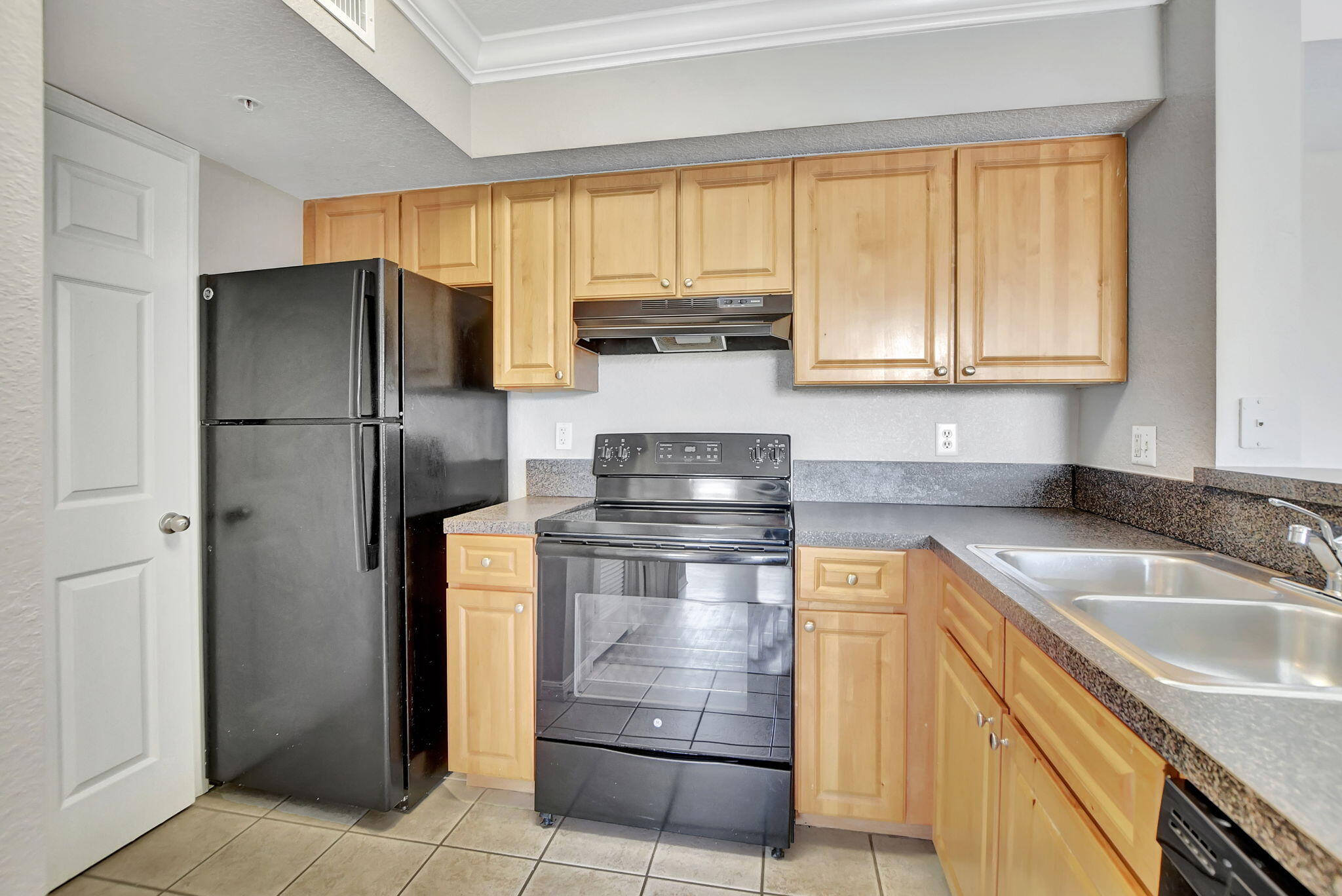 15095 Michelangelo Boulevard 304