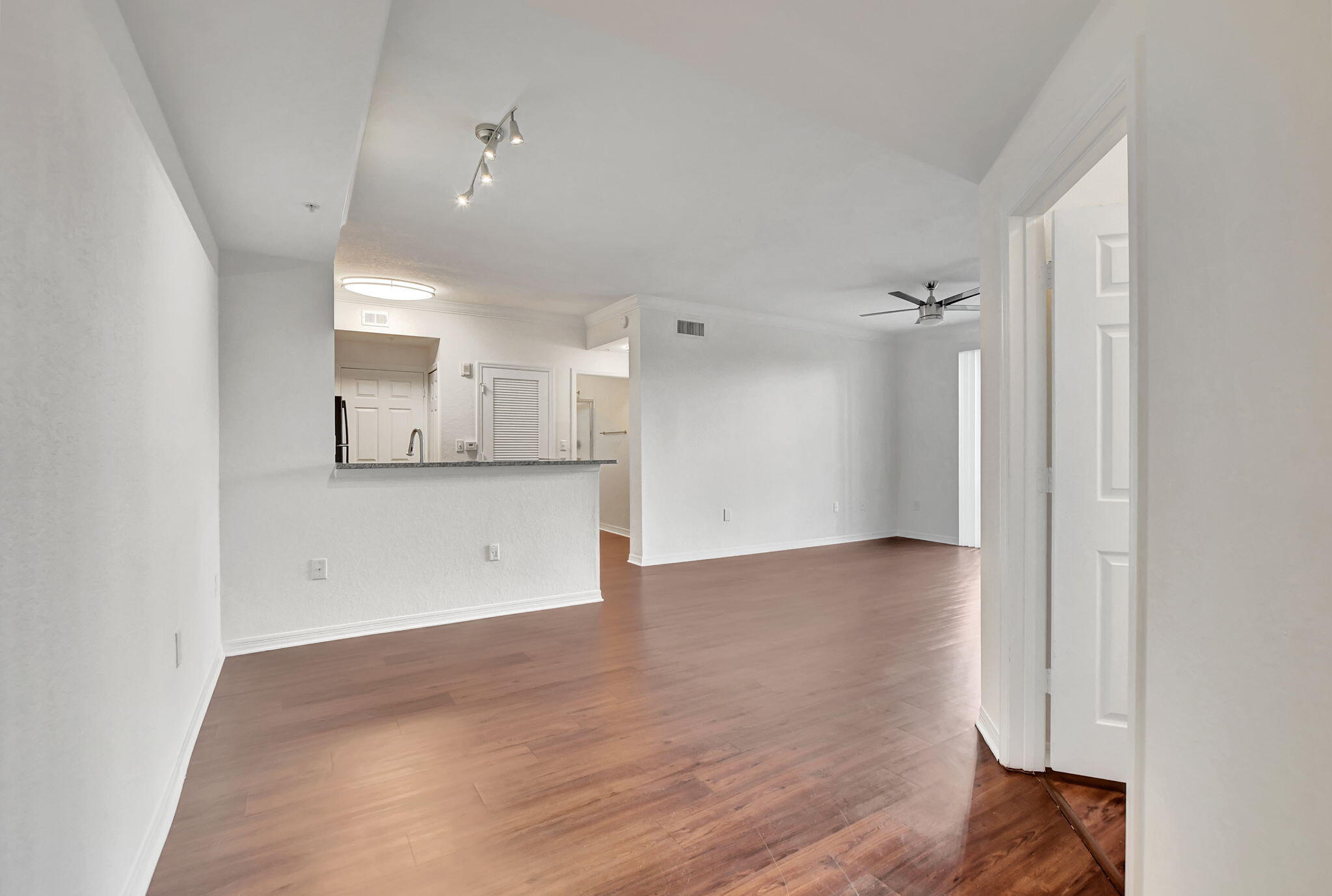 15105 Michelangelo Boulevard 106