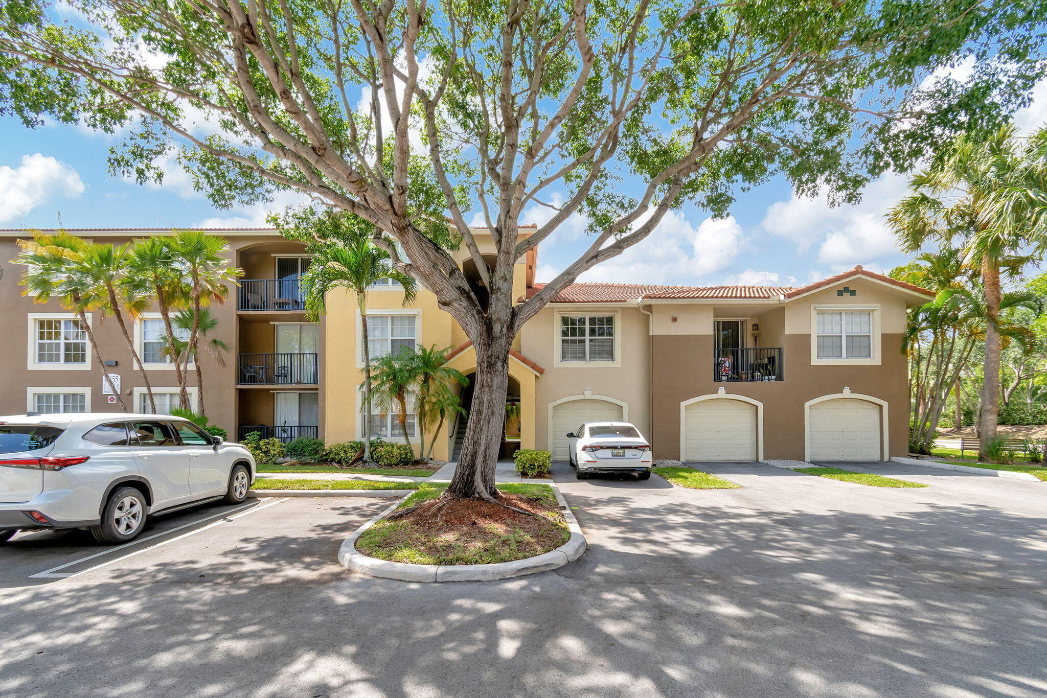 15155 Michelangelo Boulevard 106