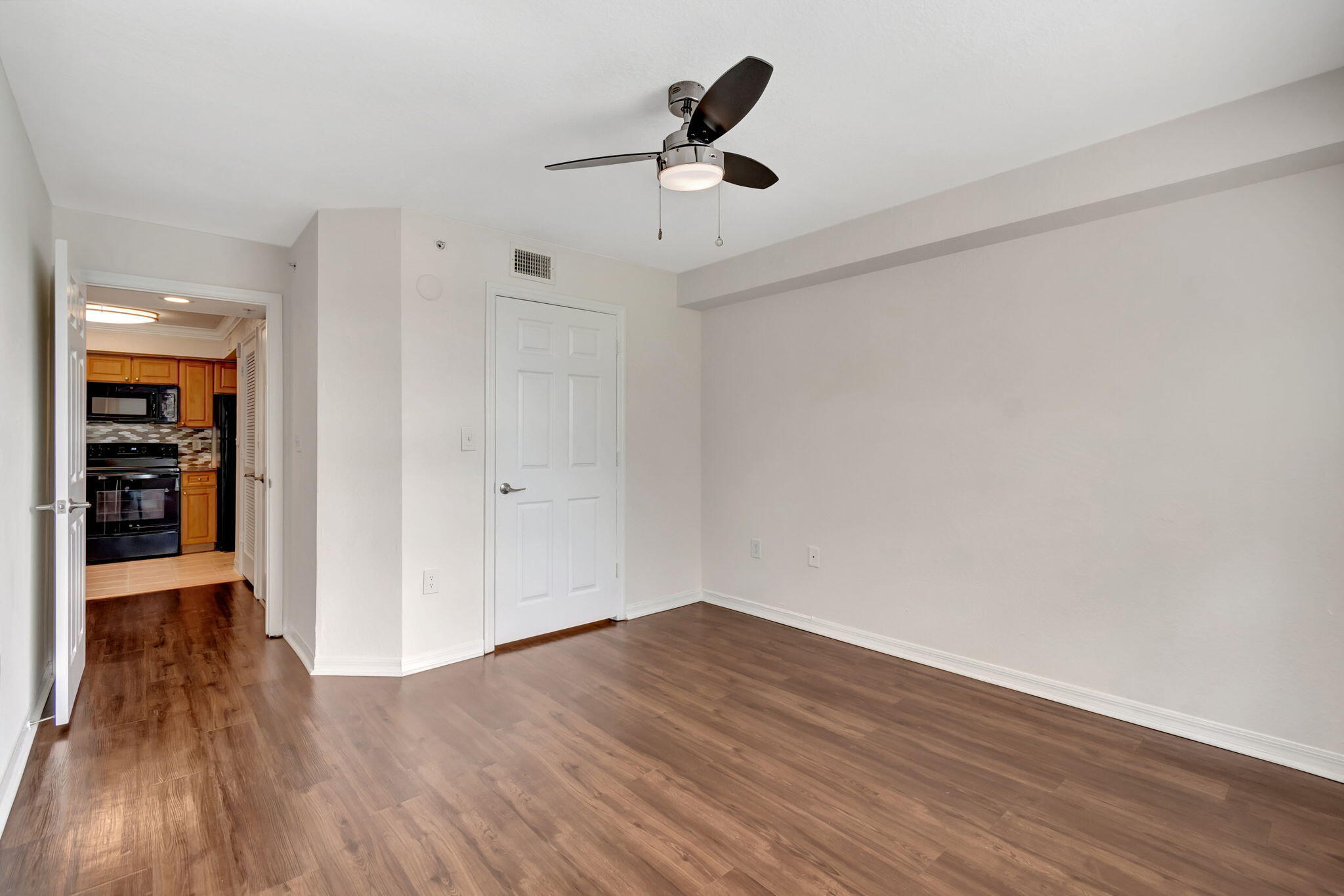 15155 Michelangelo Boulevard 106