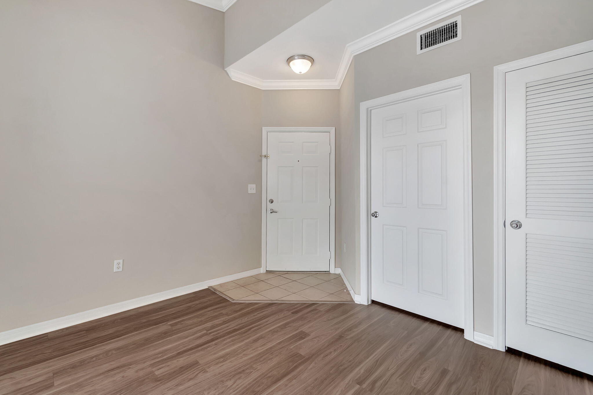 15045 Michelangelo Boulevard 207