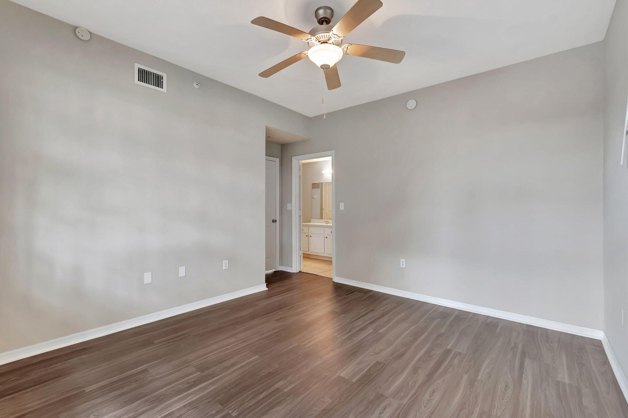 15045 Michelangelo Boulevard 207