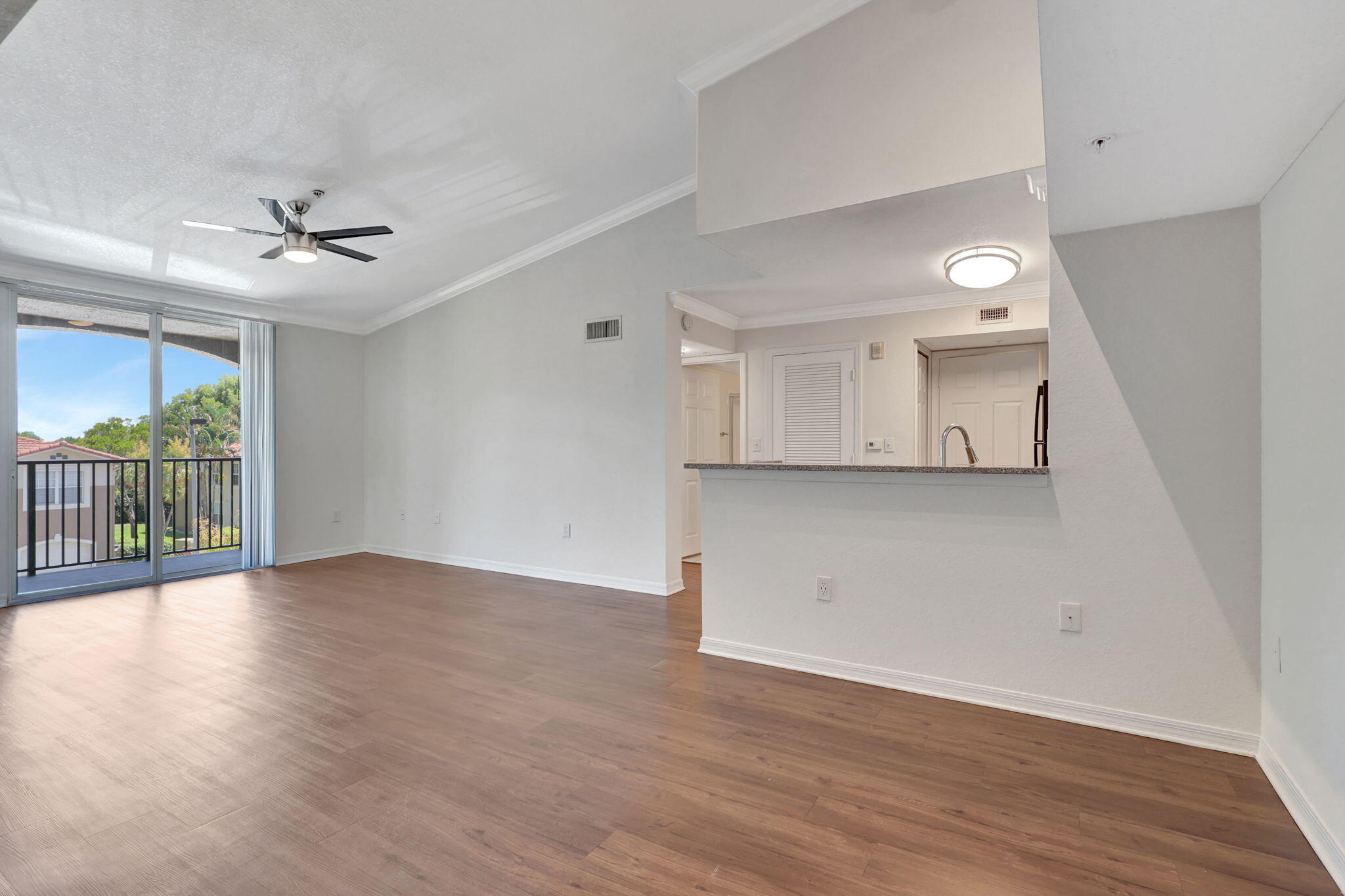 15135 Michelangelo Boulevard 305