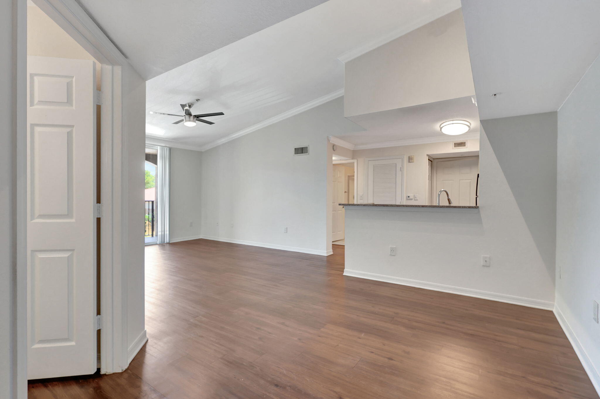 15135 Michelangelo Boulevard 305