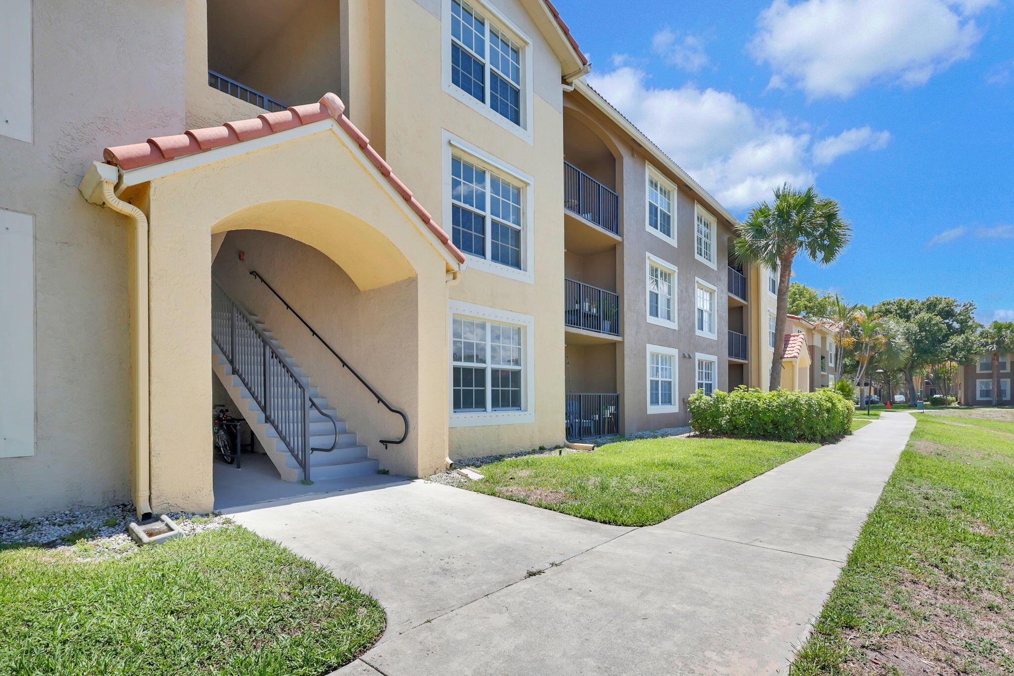 15135 Michelangelo Boulevard 305