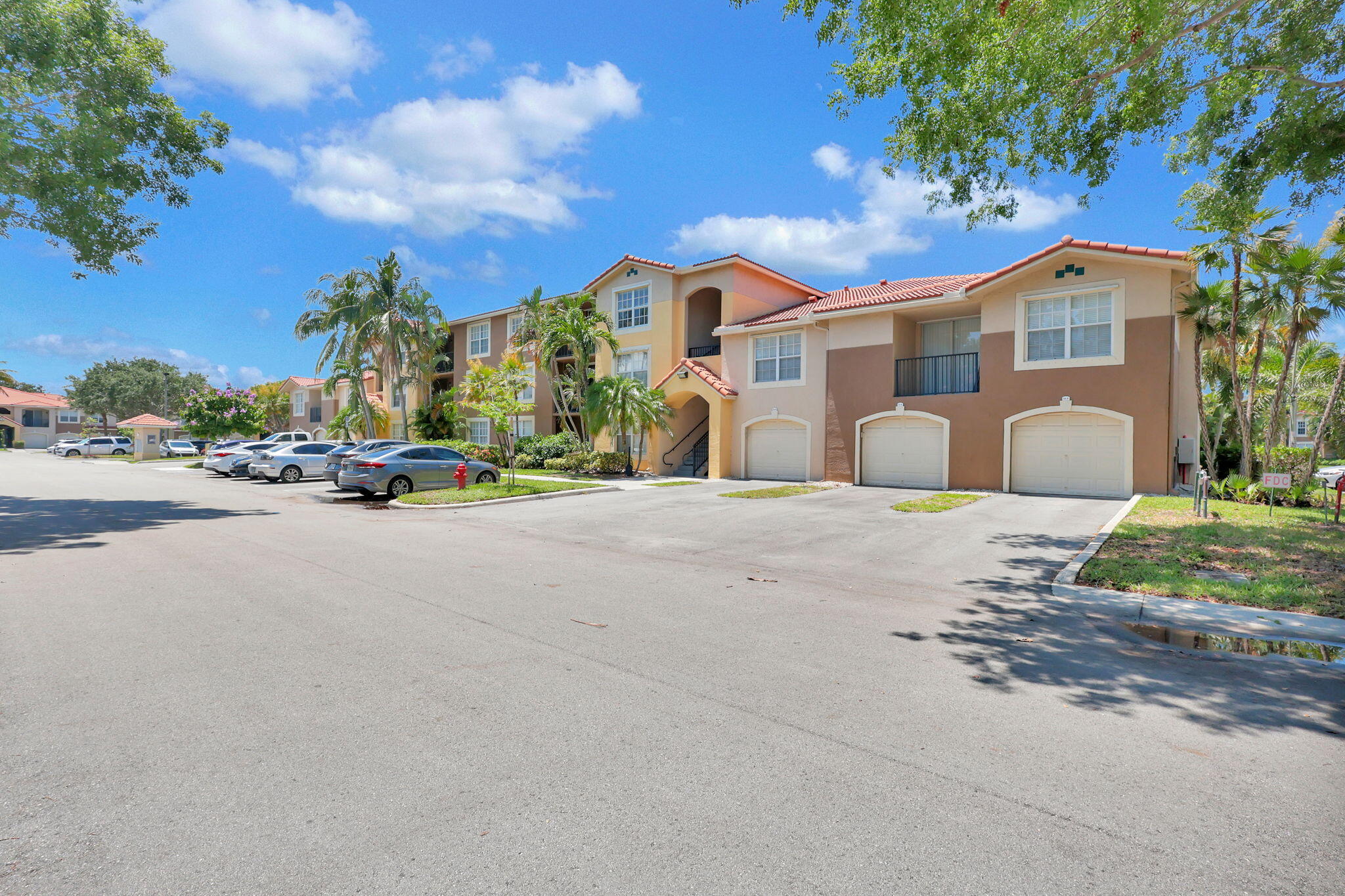 15135 Michelangelo Boulevard 305