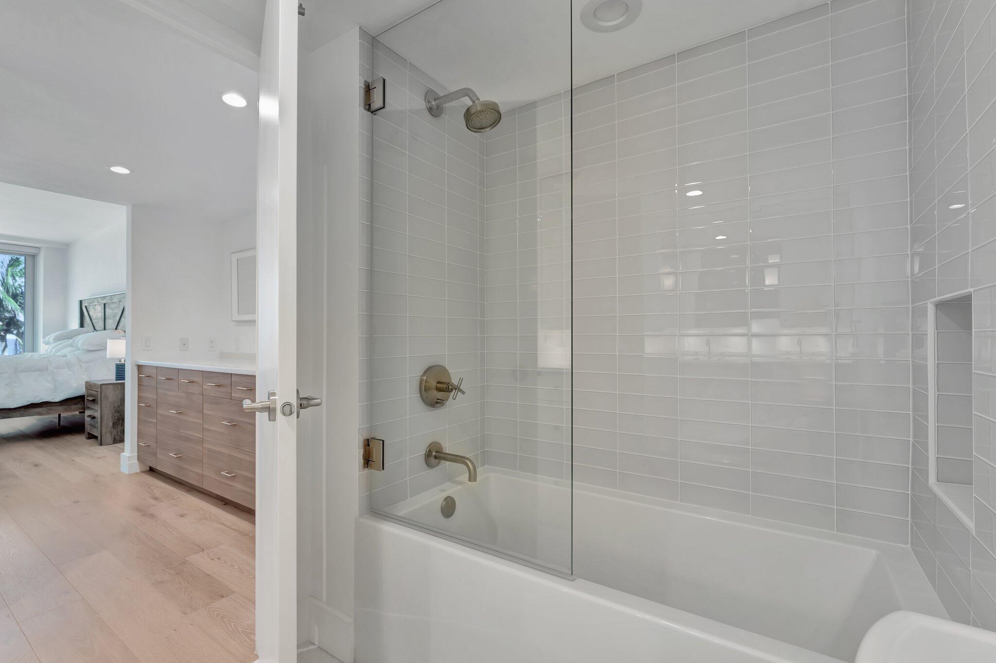 1225 S Ocean Boulevard 303