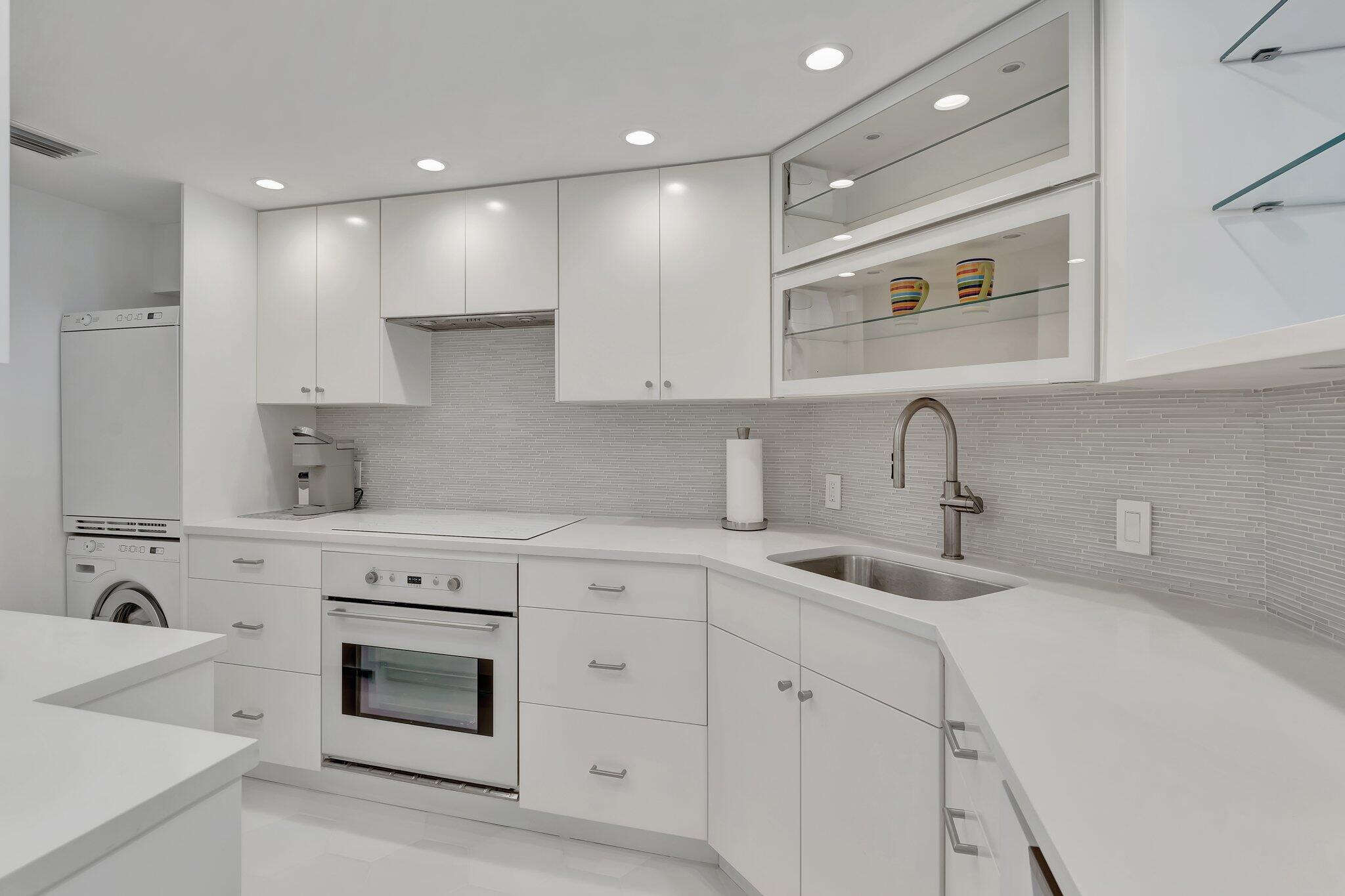 1225 S Ocean Boulevard 303