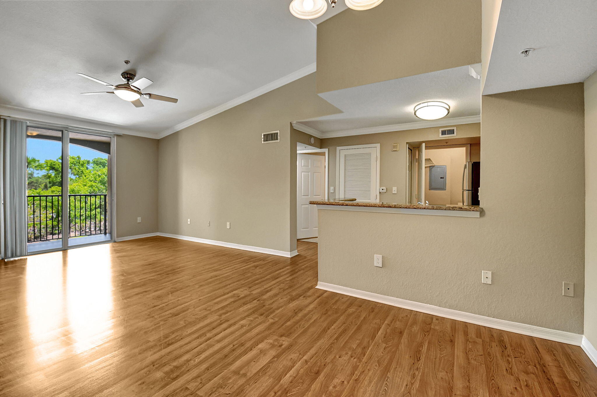 15185 Michelangelo Boulevard 305