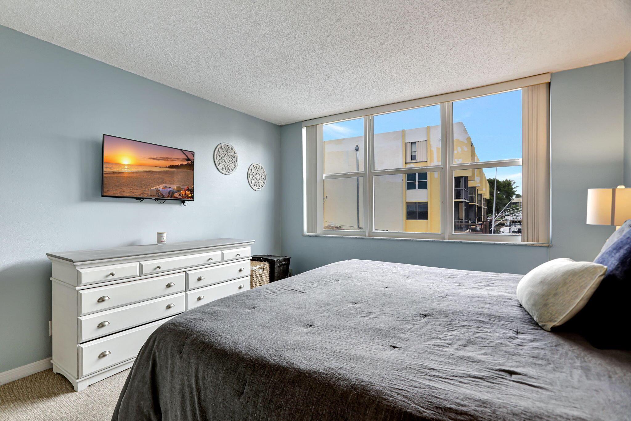 777 S Federal Highway 103k