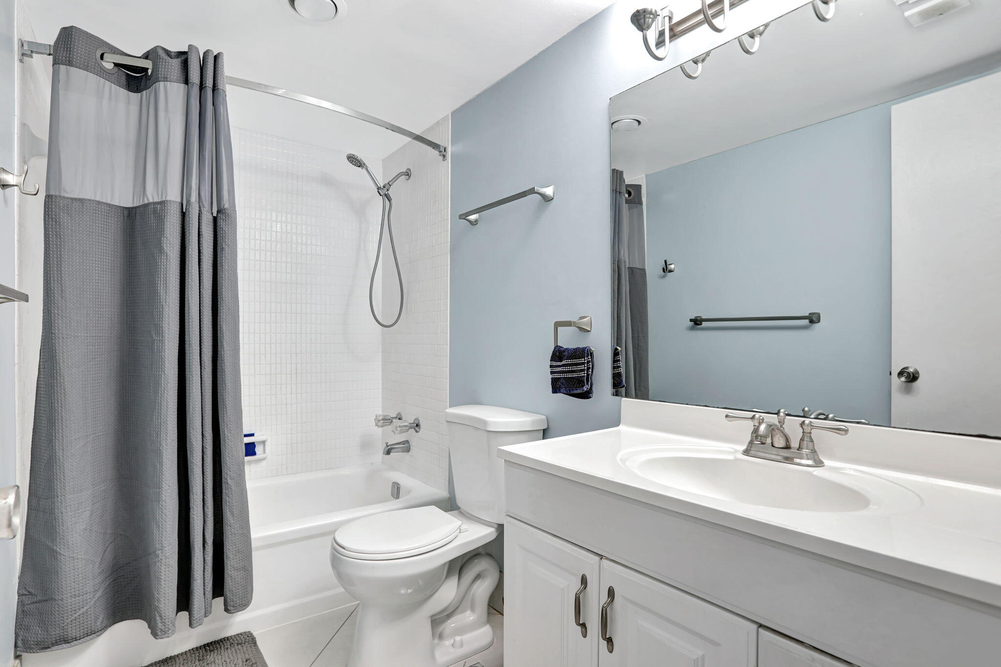 777 S Federal Highway 103k