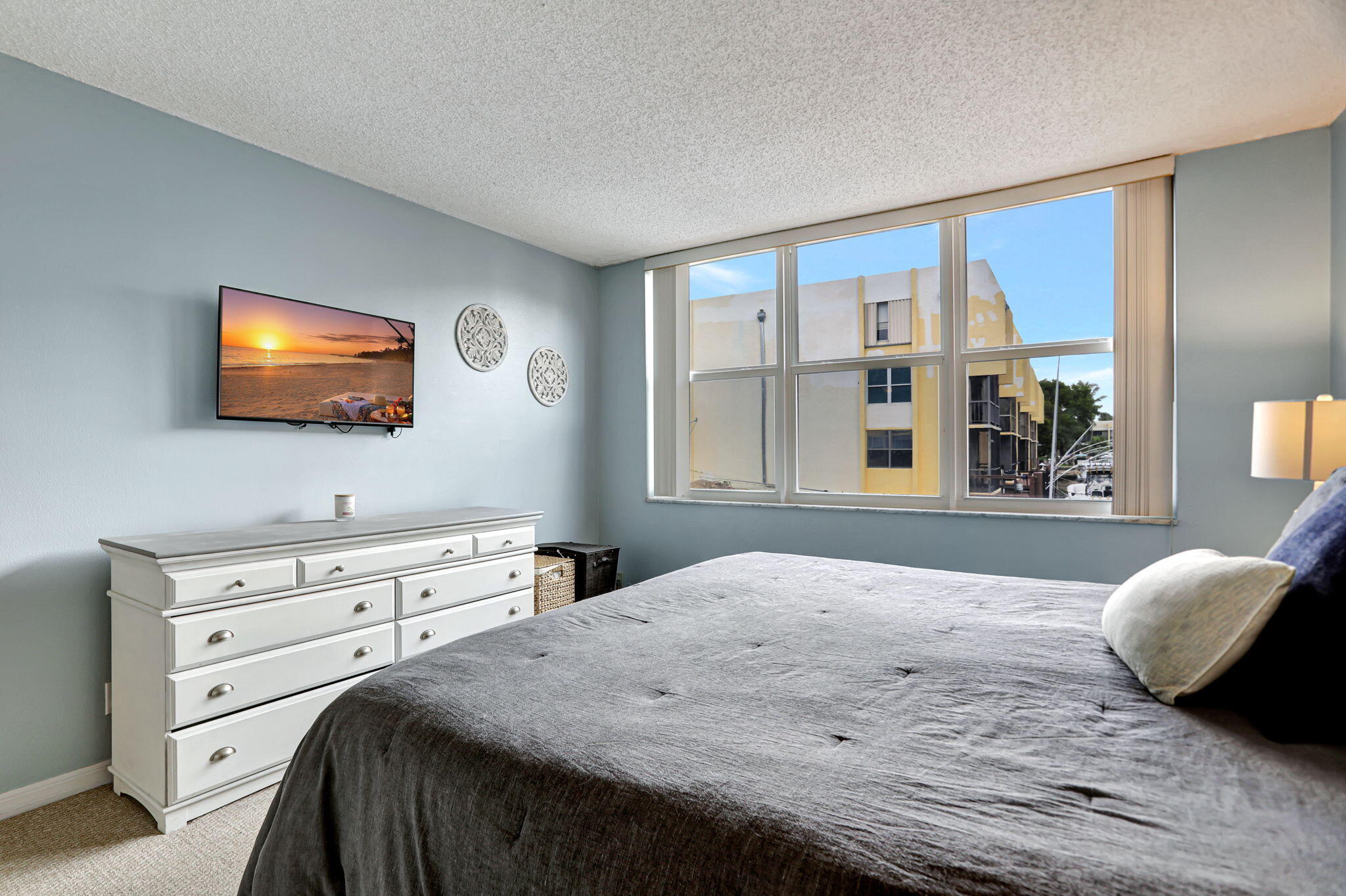 777 S Federal Highway 103k