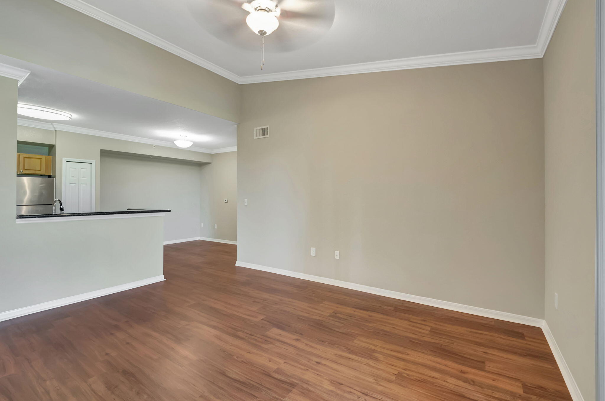 15145 Michelangelo Boulevard 208