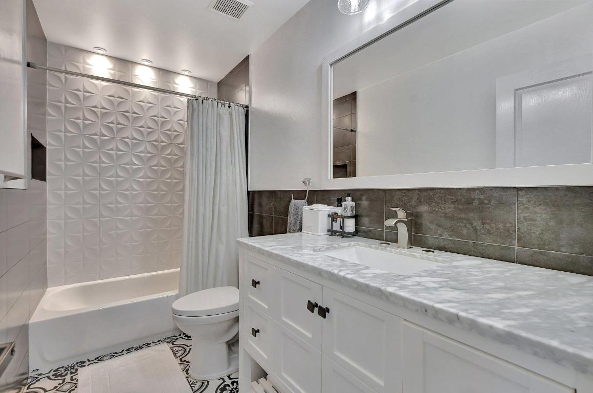 5469 Grand Park Place