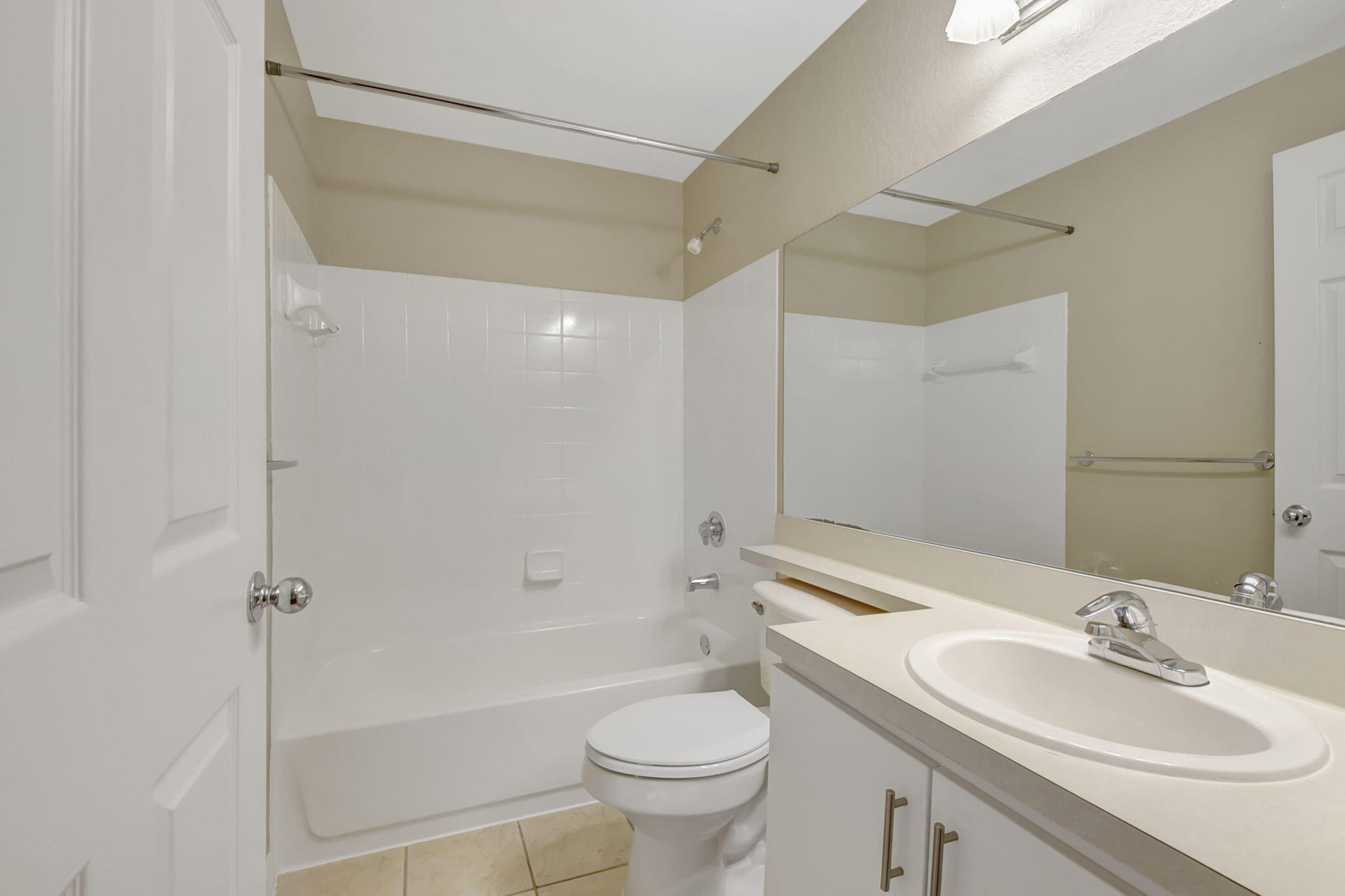 15015 Michelangelo Boulevard 202