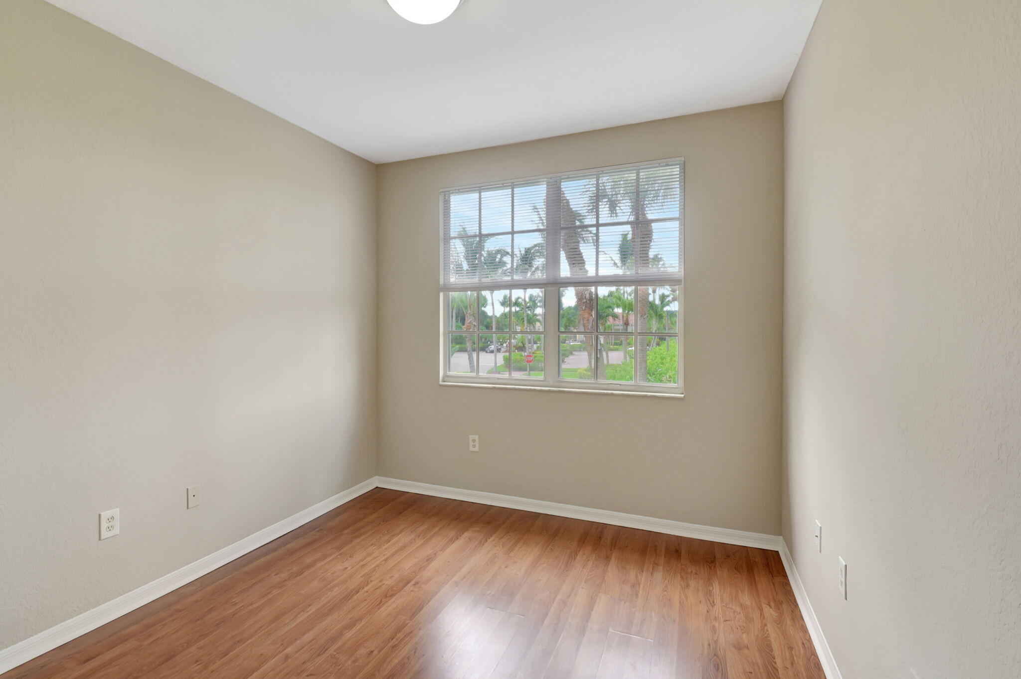 15015 Michelangelo Boulevard 202