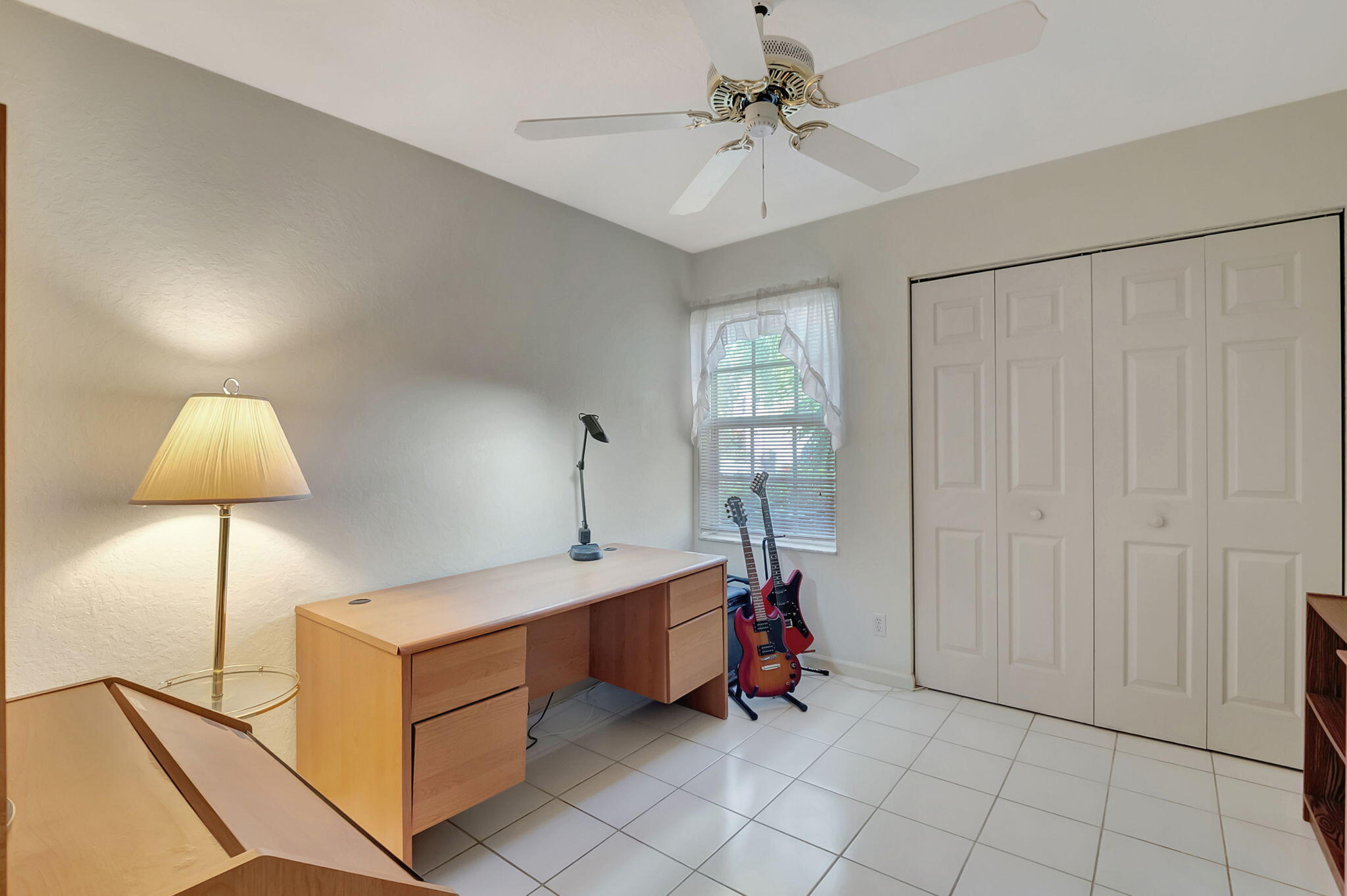 4050 Laurelwood Lane