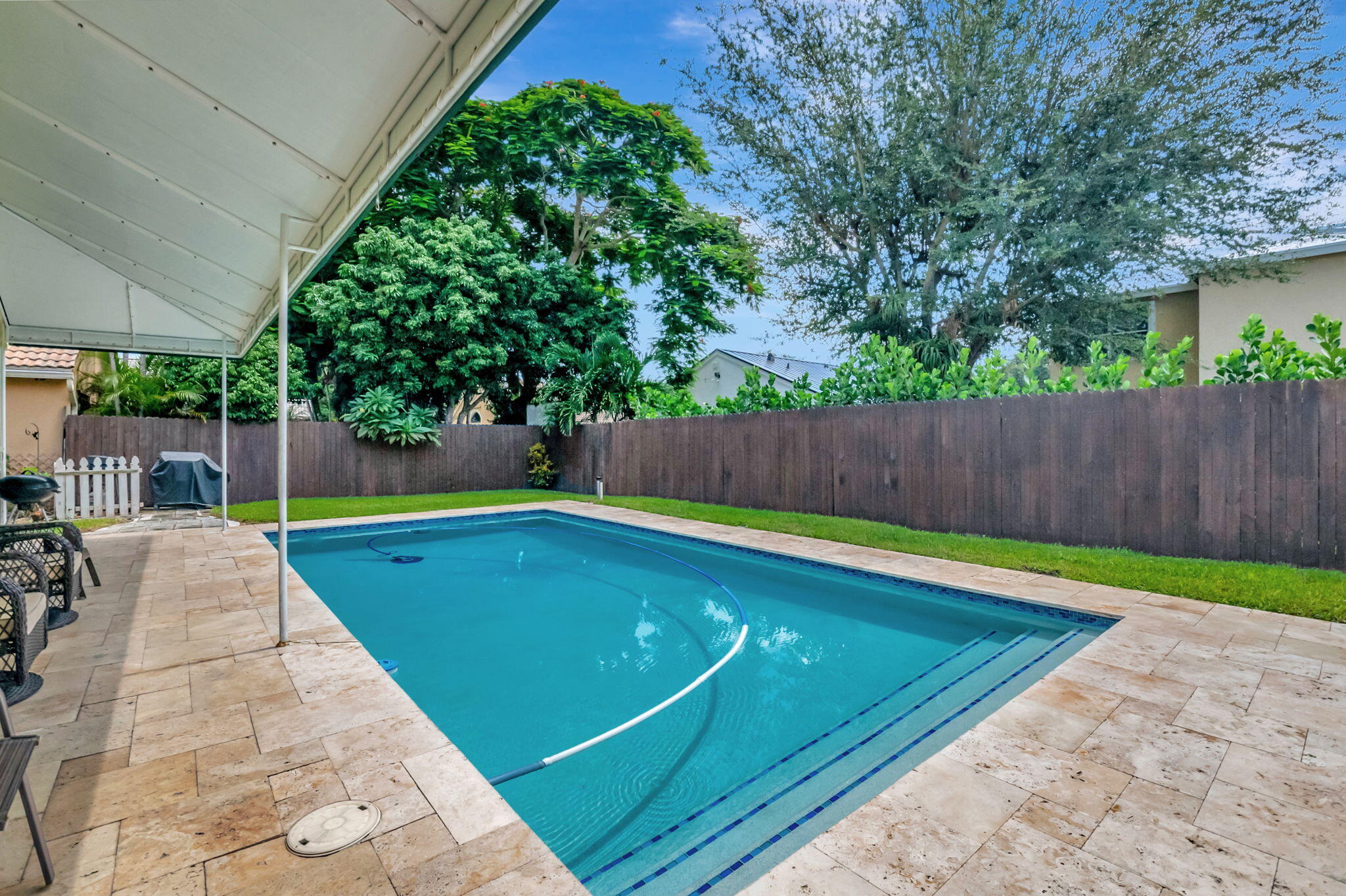 4050 Laurelwood Lane