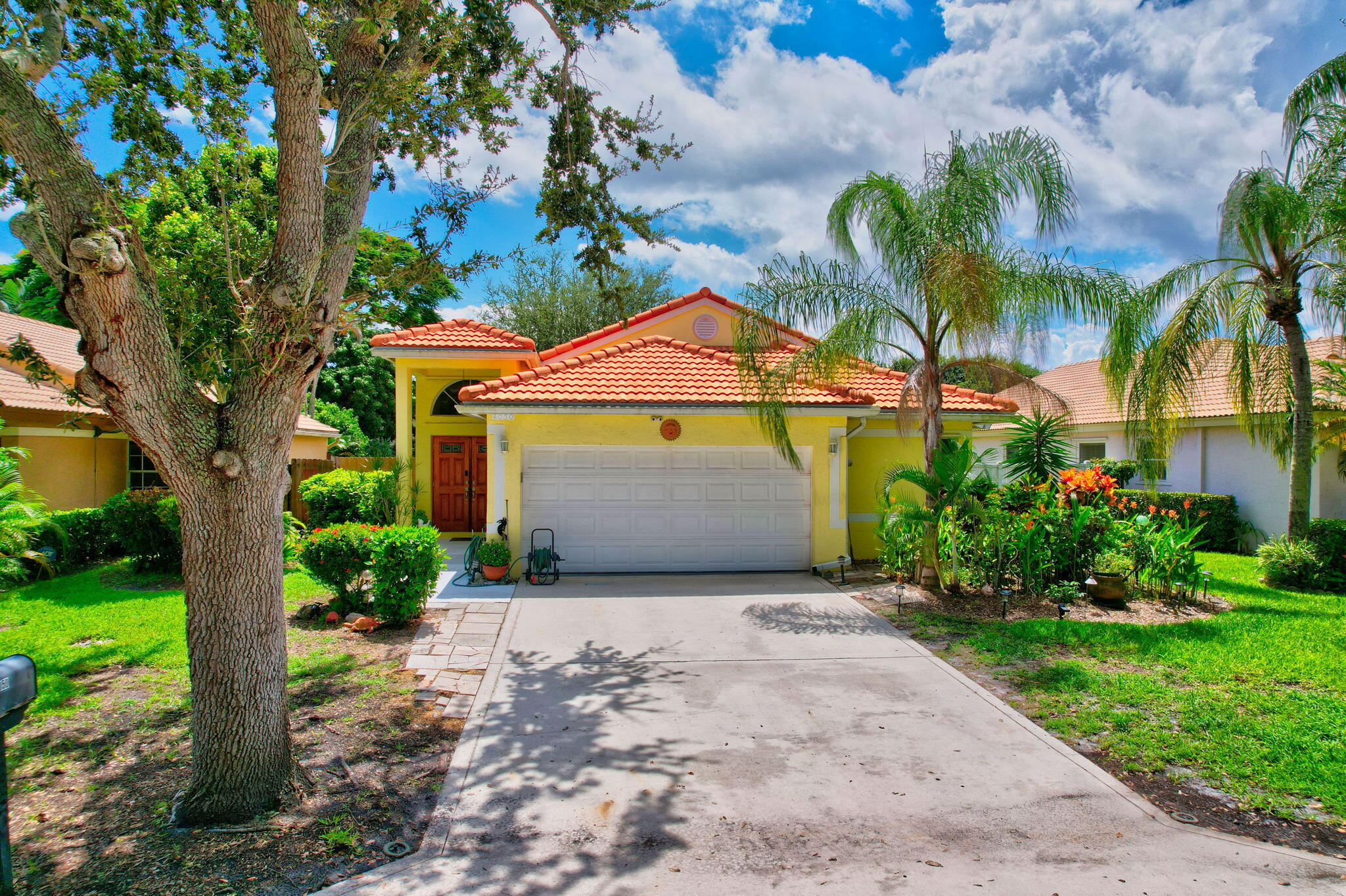 4050 Laurelwood Lane