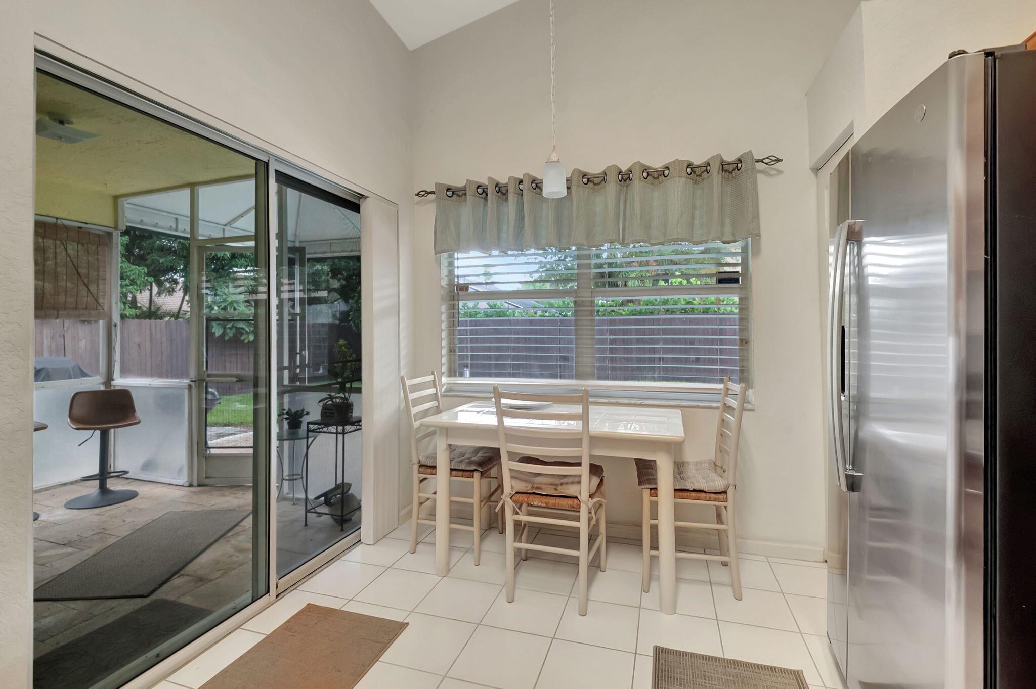 4050 Laurelwood Lane