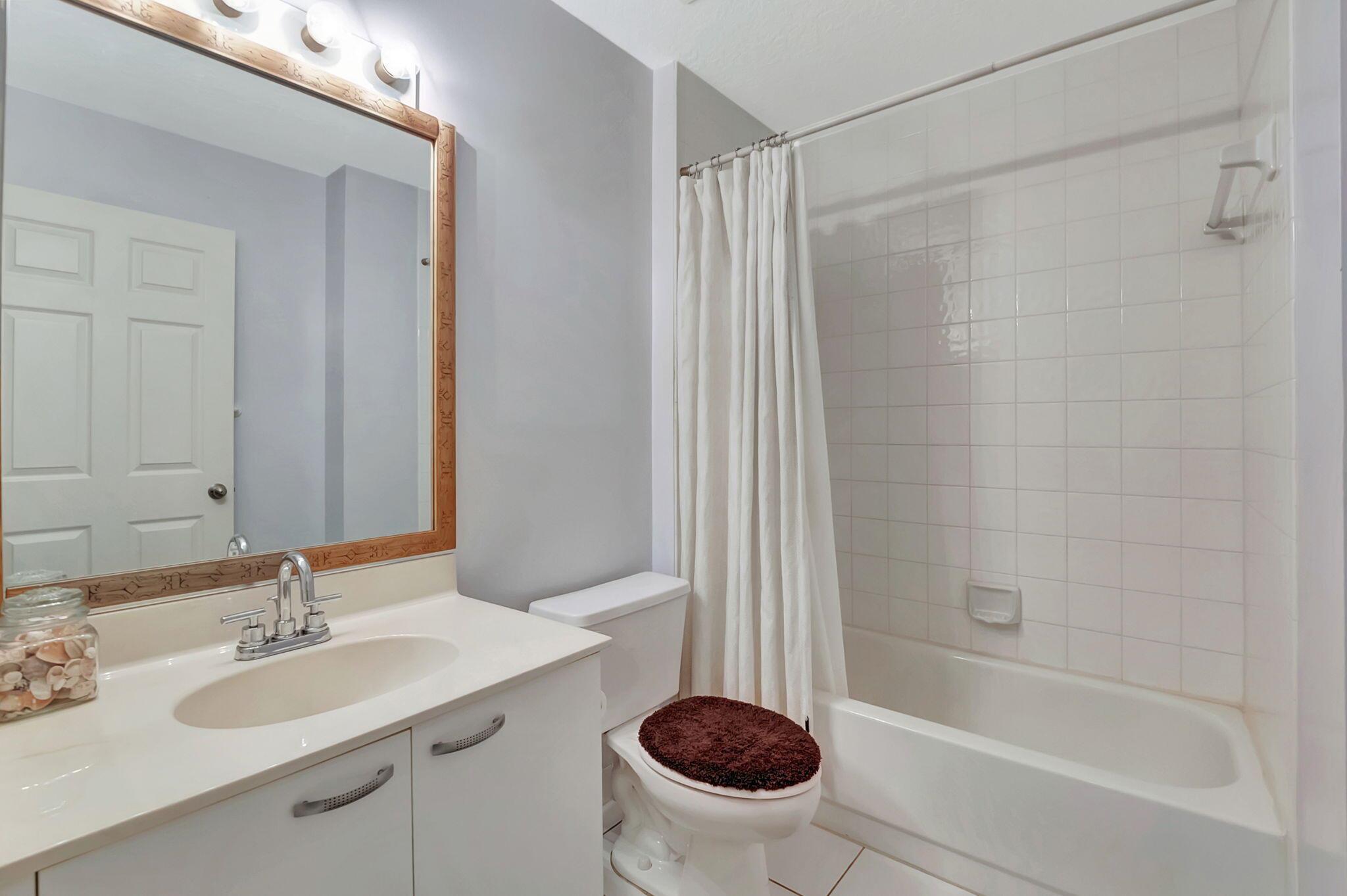 4050 Laurelwood Lane