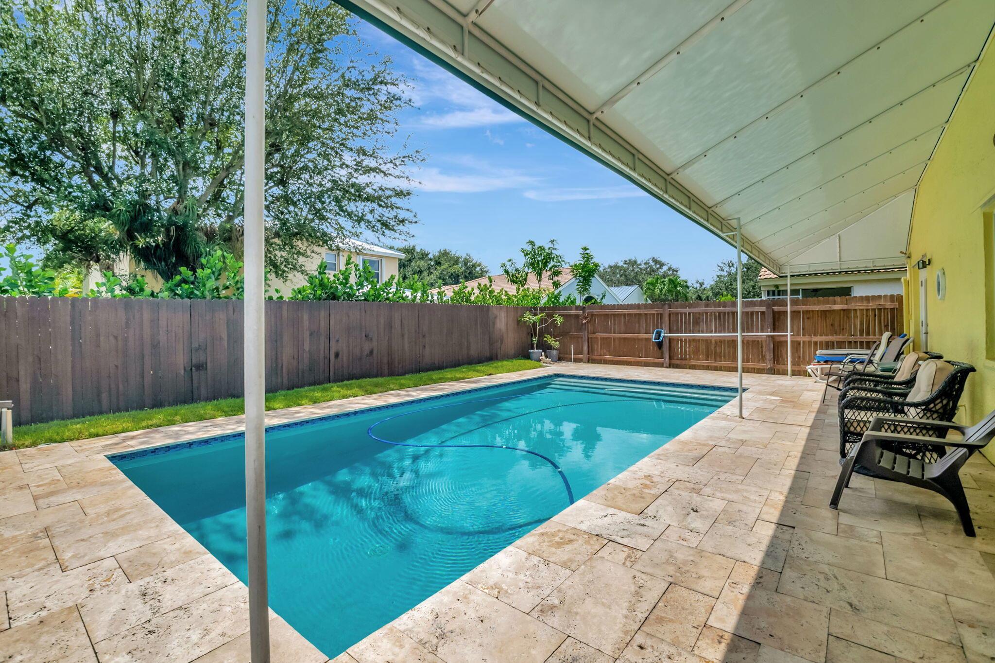 4050 Laurelwood Lane