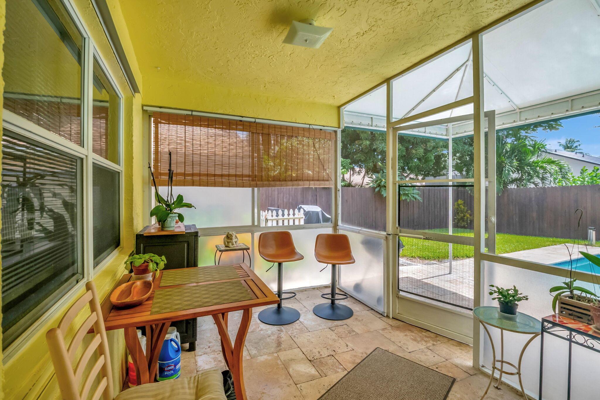 4050 Laurelwood Lane